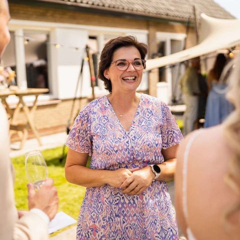 Het is tijd voor een update, een persoonlijke. 
Iets wat ik al langer wilde delen maar ik wist niet precies hoe en wanneer. 
En soms dacht ik: ik deel het niet. Want, wat voegt het toe? 
Maar ik ben graag open en transparant. Ik besef dat bruidspare