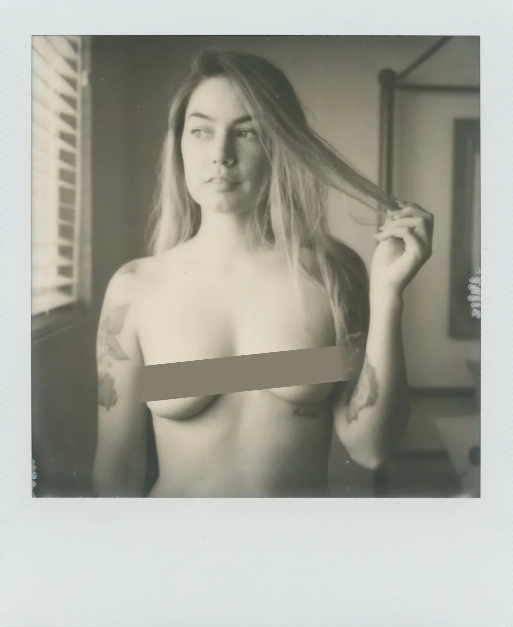 Fenix Sun - Polaroid Originals SX-70 Type