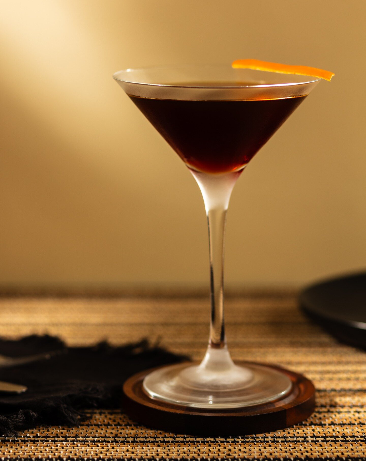 Lou Reed 2.0
-
A personal favorite that continues to evolve with me and works well with most barrel aged spirits. 
-
2 Dashes Scrappy's Chocolate Bitters 
.5 Cocchi di Torino 
.5 Averna 
.5 Sfumato Rabarbaro 
1.5 Willett Rye

Combine all ingredients 