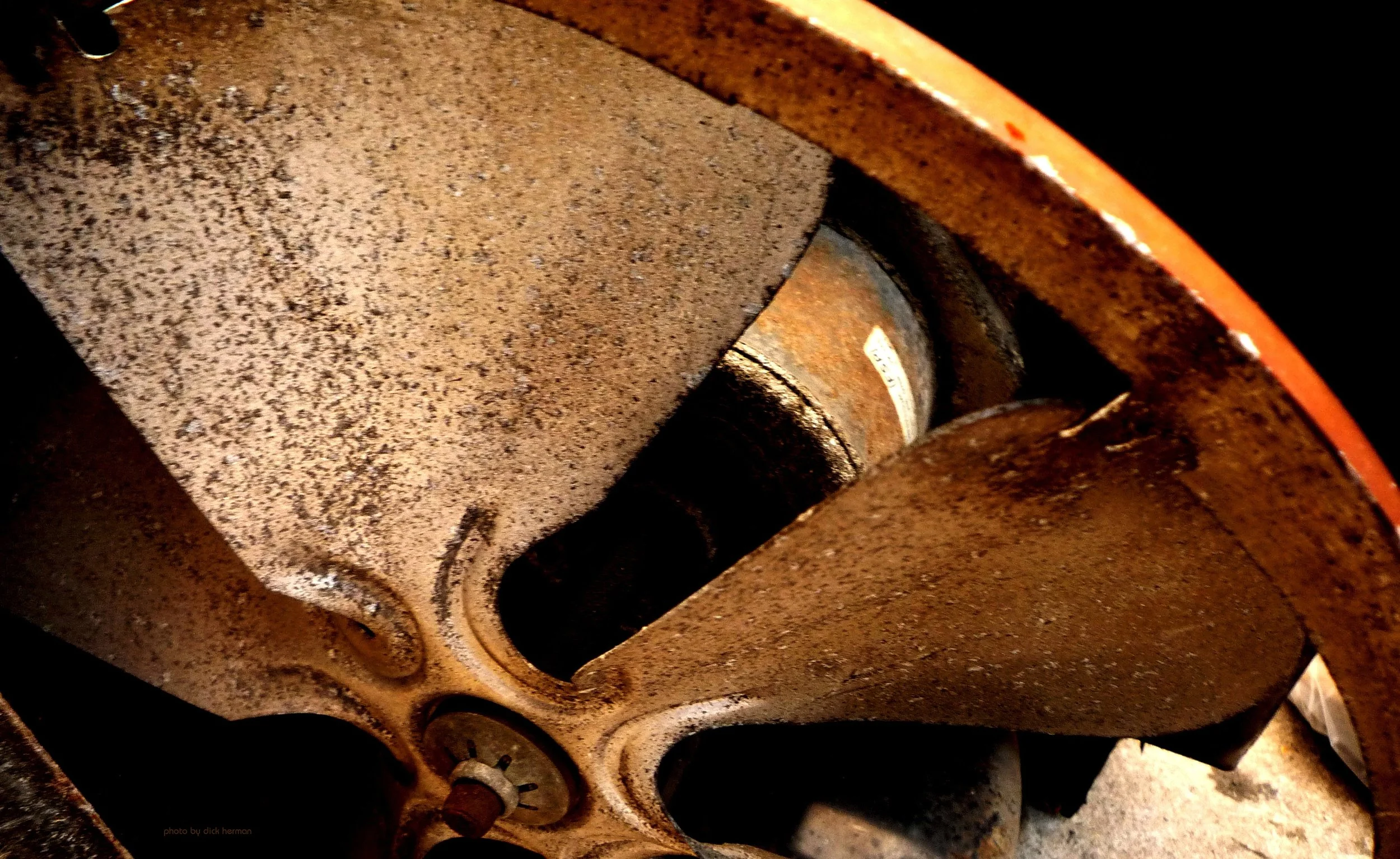 Discarded rusty fan found on New York City sidewalk