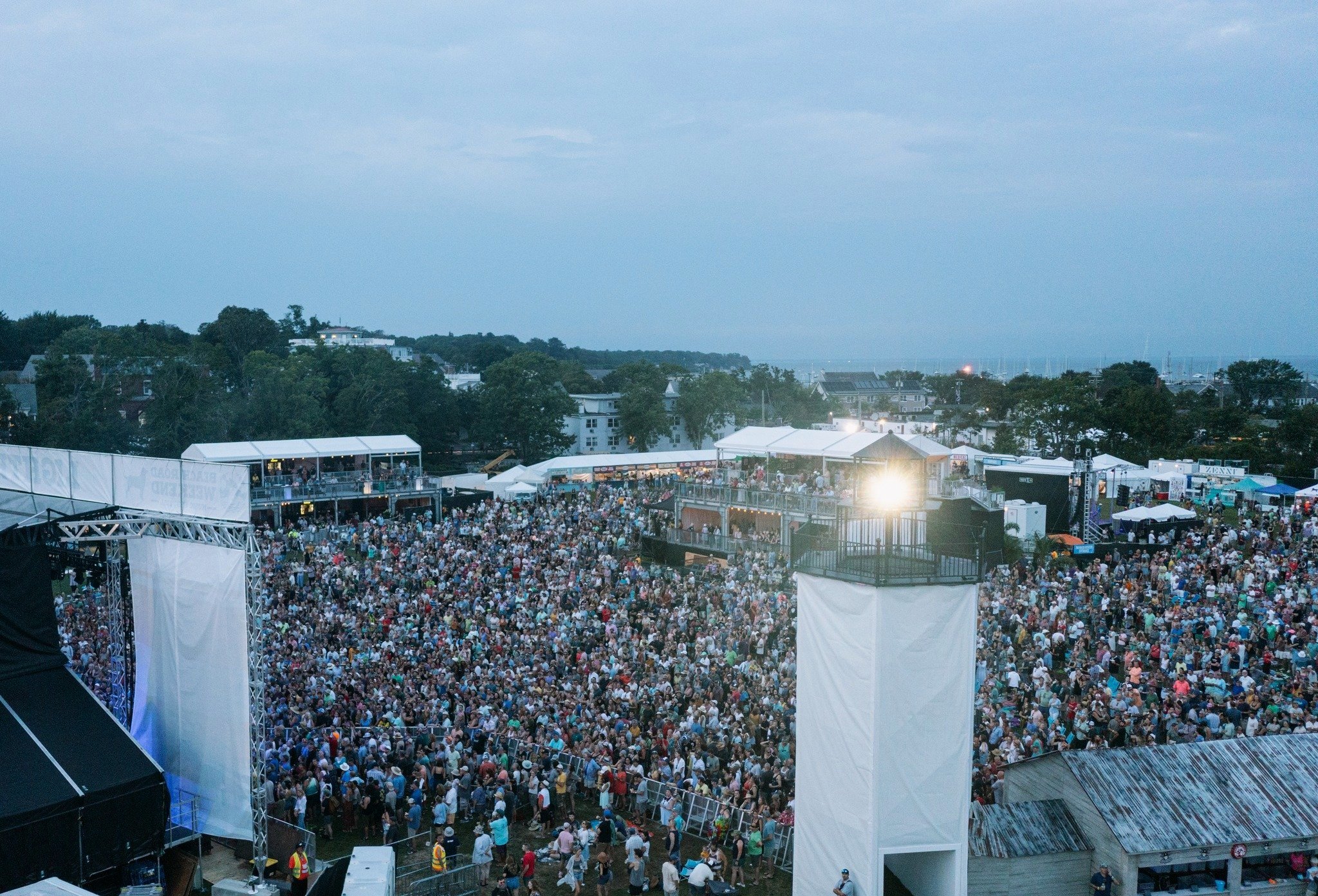 Stefan+Beese_Beach+Road+Weekend+Music+festival_Lighthouse+wide.jpg