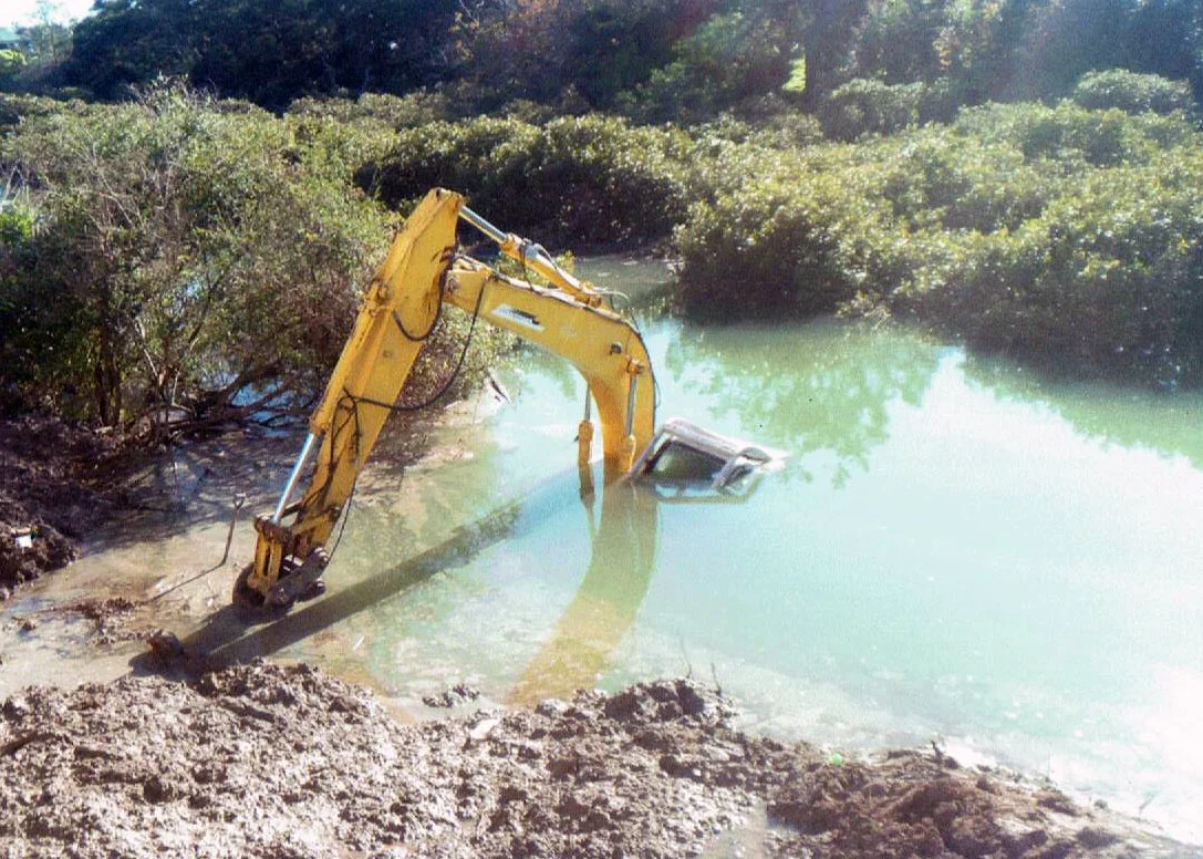 Submerged Digger Salvage