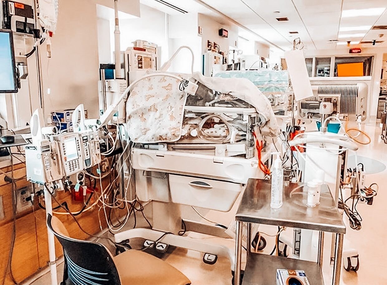 CARING FOR 2-TO-1 ASSIGNMENTS IN THE NICU 💗🌈✨👶🏽

On the complete opposite end of the spectrum from caring for one critically ill baby is managing the care of two or three NICU babies. Report would look similar to that of the unstable baby as far 