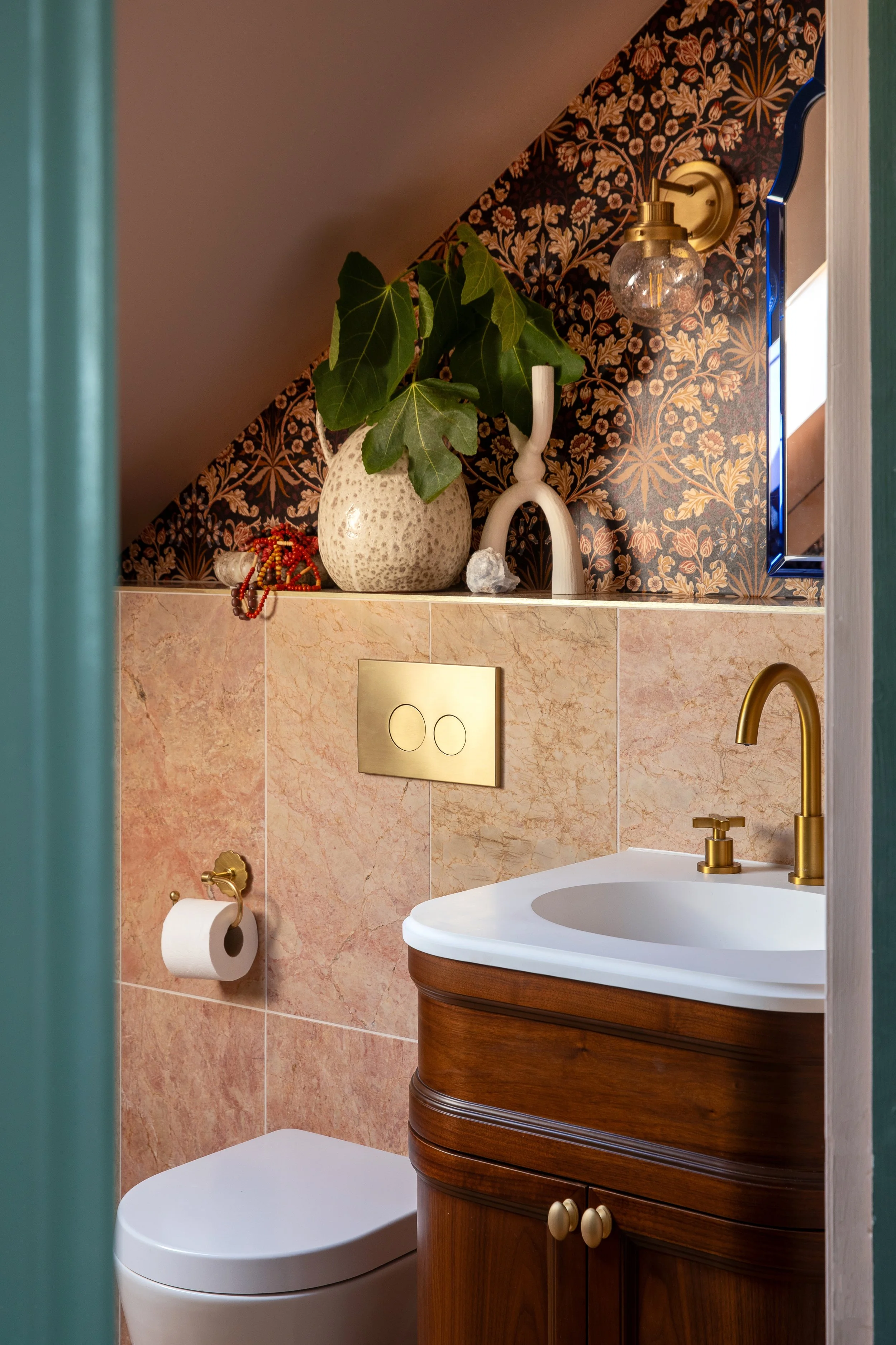 EnSuite1 copy 7.9MB.jpeg