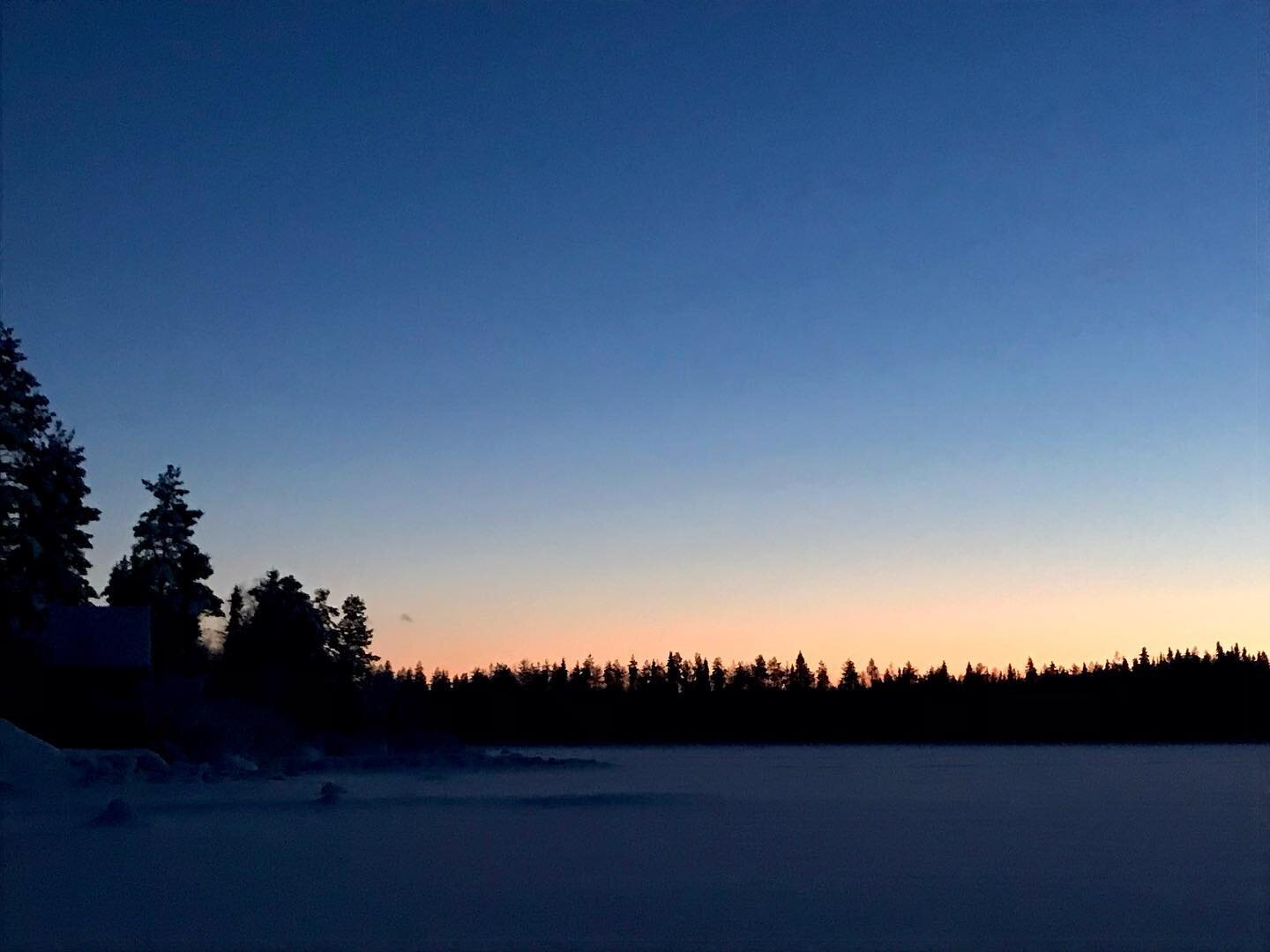 -22C. 4 December. 2:40pm

#quitecold #december4th #magicnature #magiclight #bluehour_moment #darkness #myrkr #filmingthedarkness #huuvahideaway #swedishlapland #heartoflapland #visitsweden