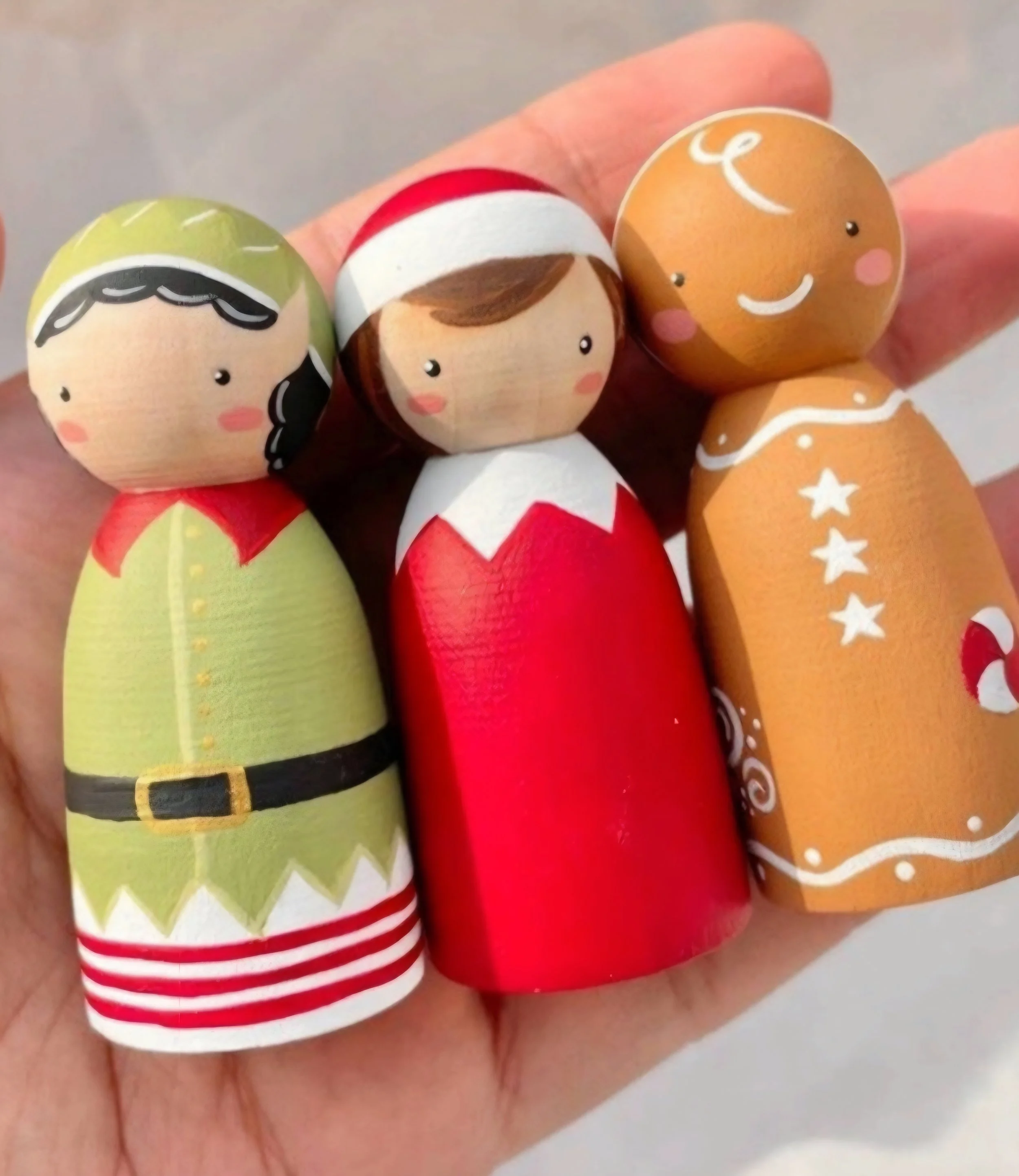 Holly Jolly Peg People