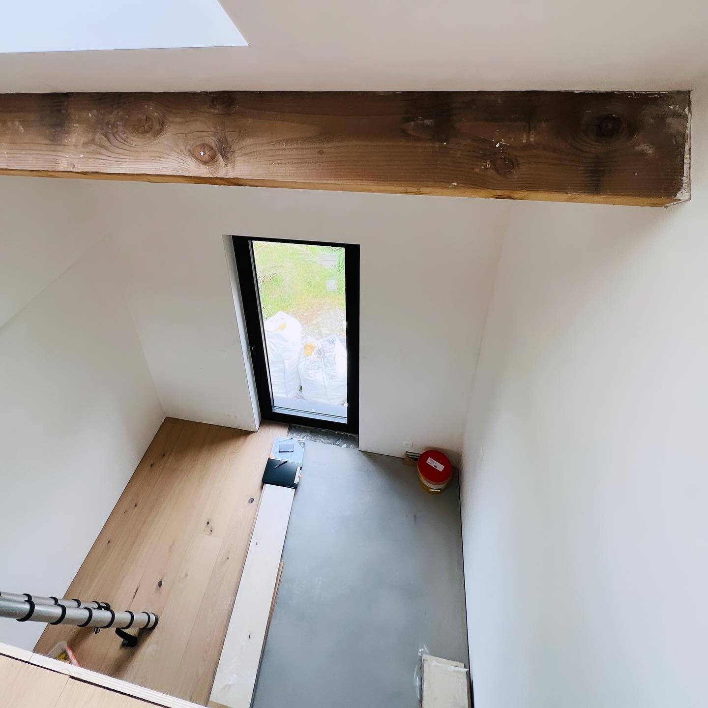 Maison DE - Chambre enfant avec une belle mezzanine - la fin du chantier approche 

Abonnez-vous pour ne pas manquer la visite de  la suite parentale ✨

#architecte #architectes #architecture #construction #nouvelleconstruction #constructiondurable #