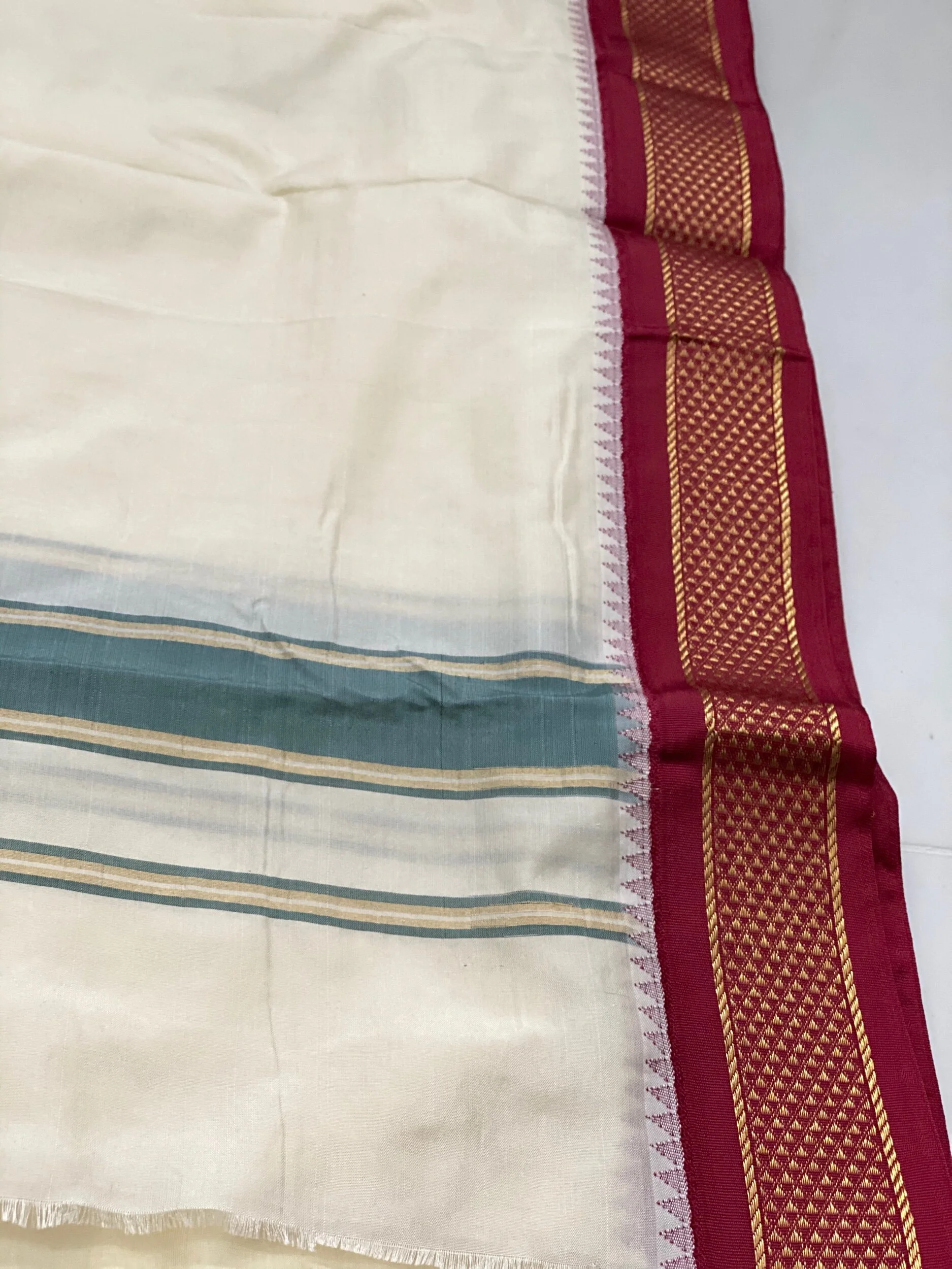 D9B8C319-C047-4A29-B0BB-D0603C2A226F