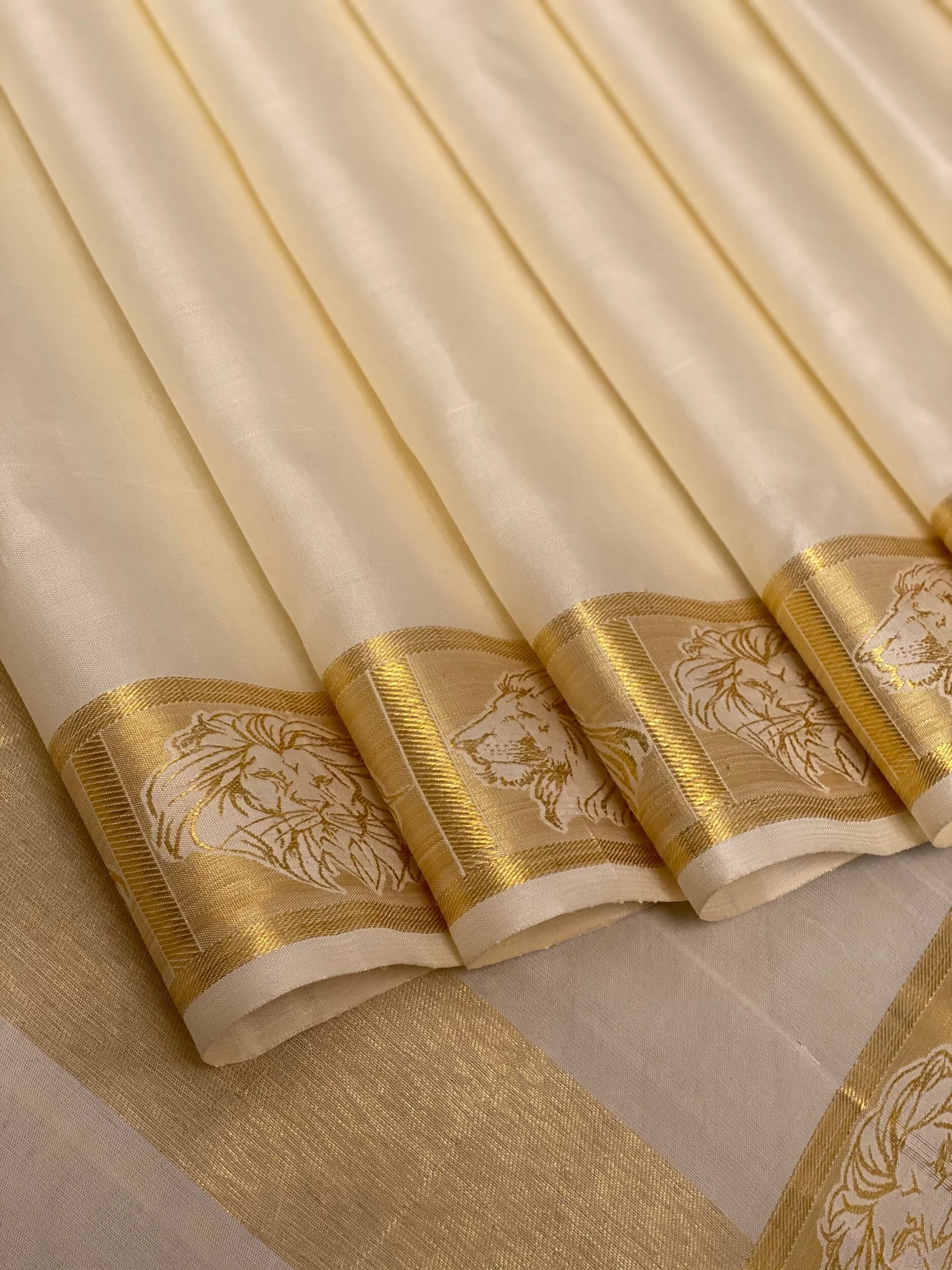 B79EF8F1-E254-4F44-ADDF-36AD2351BCE6