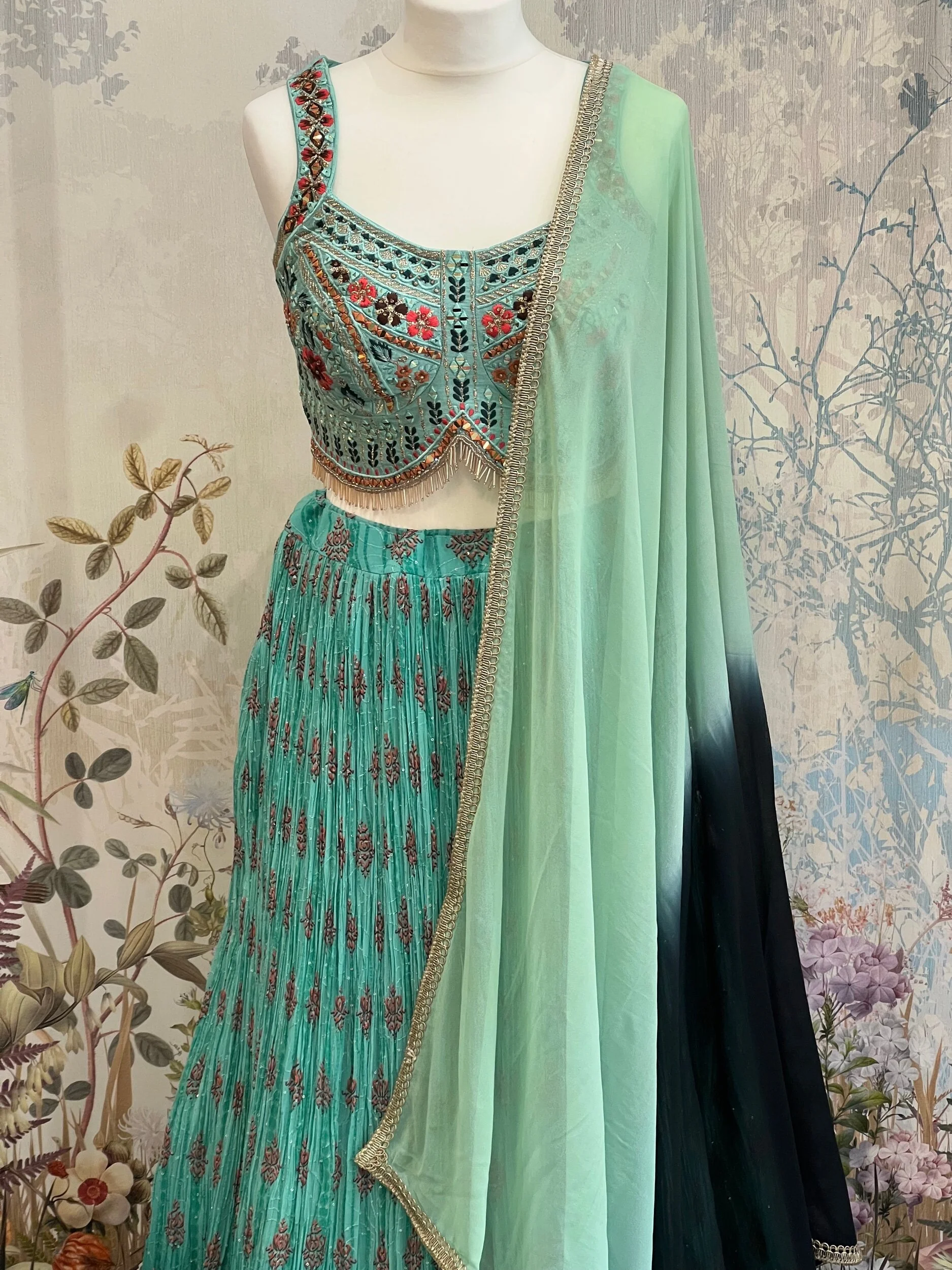 7ABA266D-A8BB-44E9-994A-245D3549FB4D