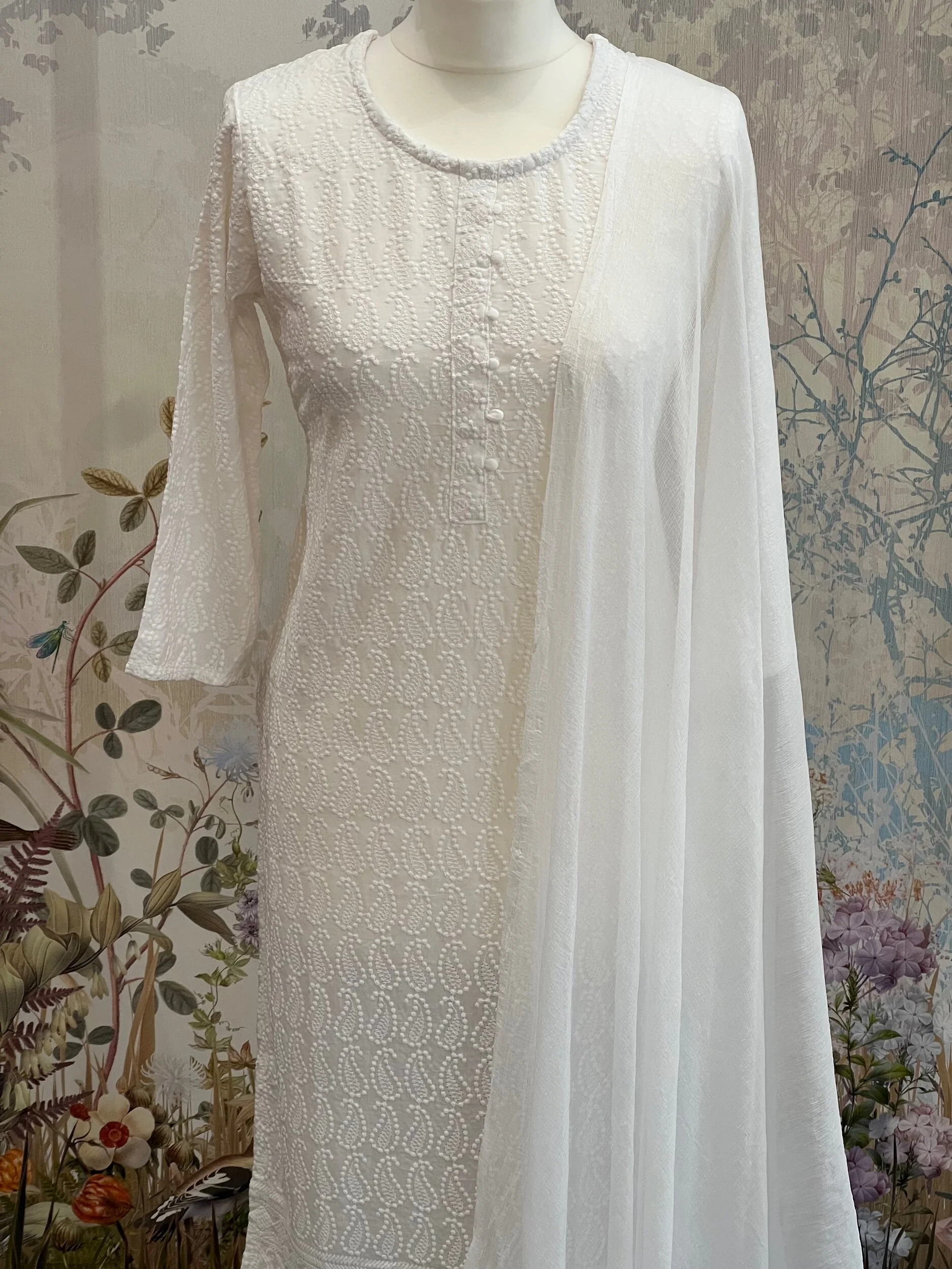 C26EFDA2-D814-4D51-AB4A-3AD9C2782930