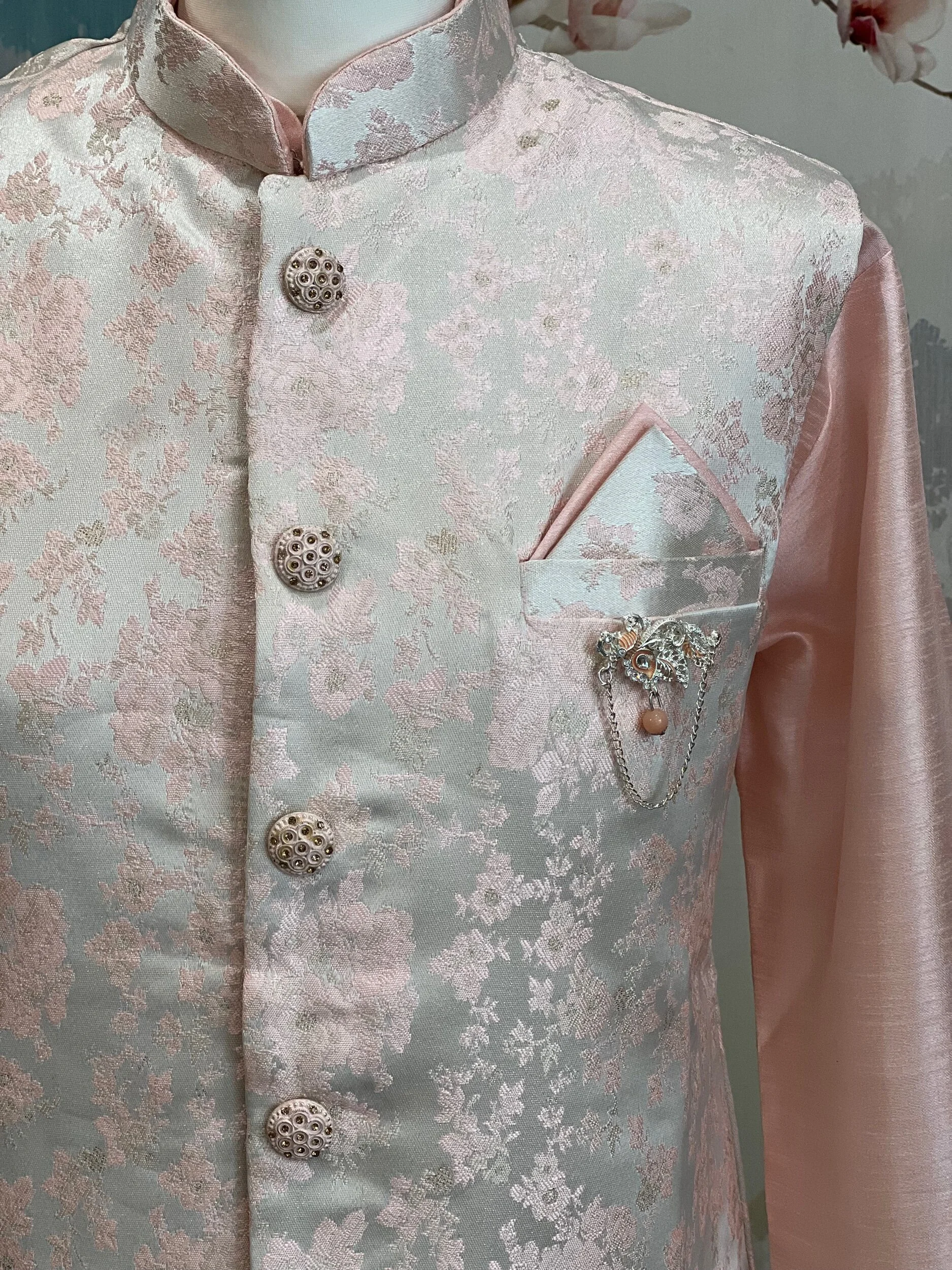 DBF3C810-A4CC-4DA1-8B48-019544D08D71