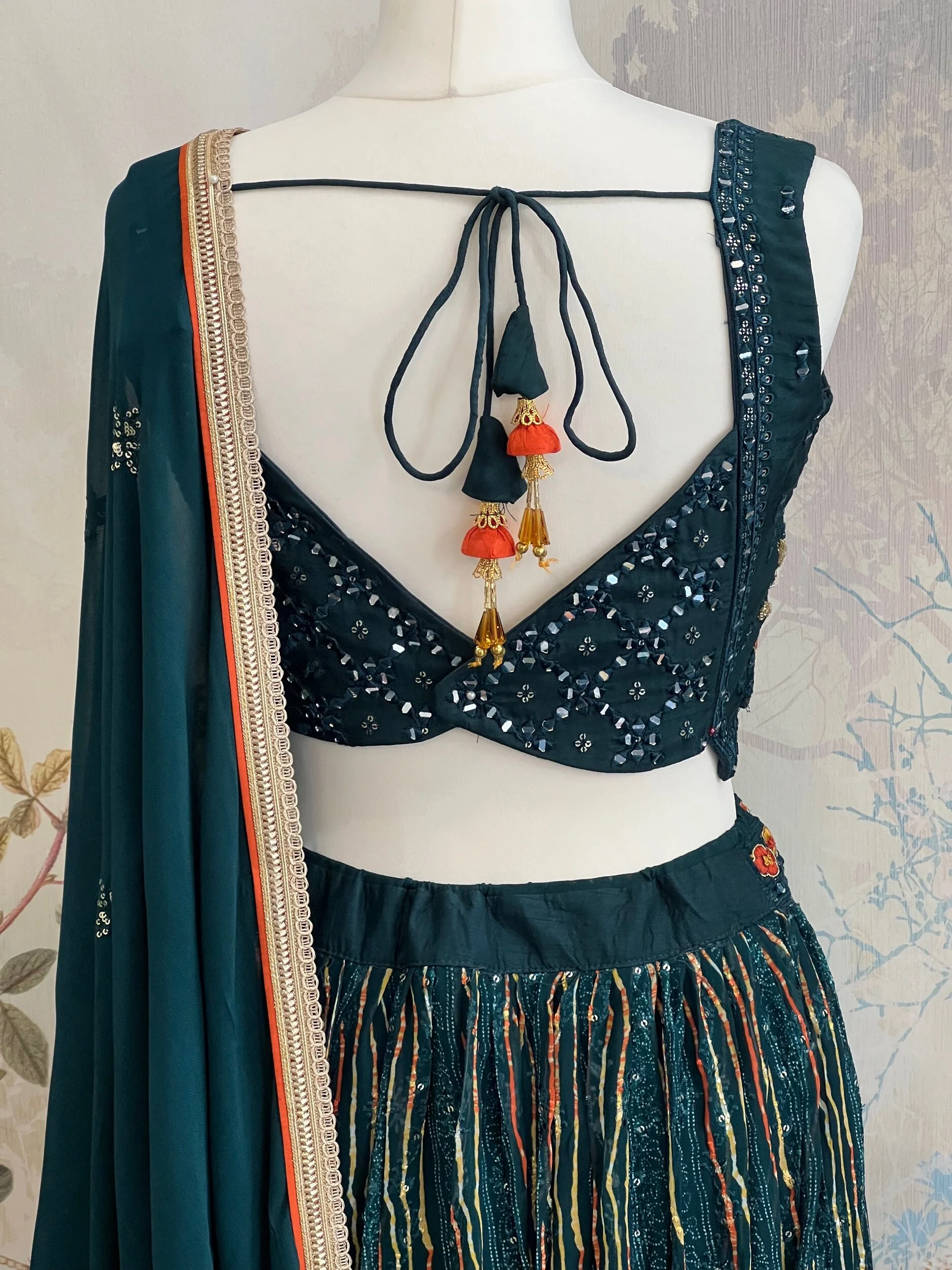 38228CD9-5B3F-458C-8730-8435E21ED0C6