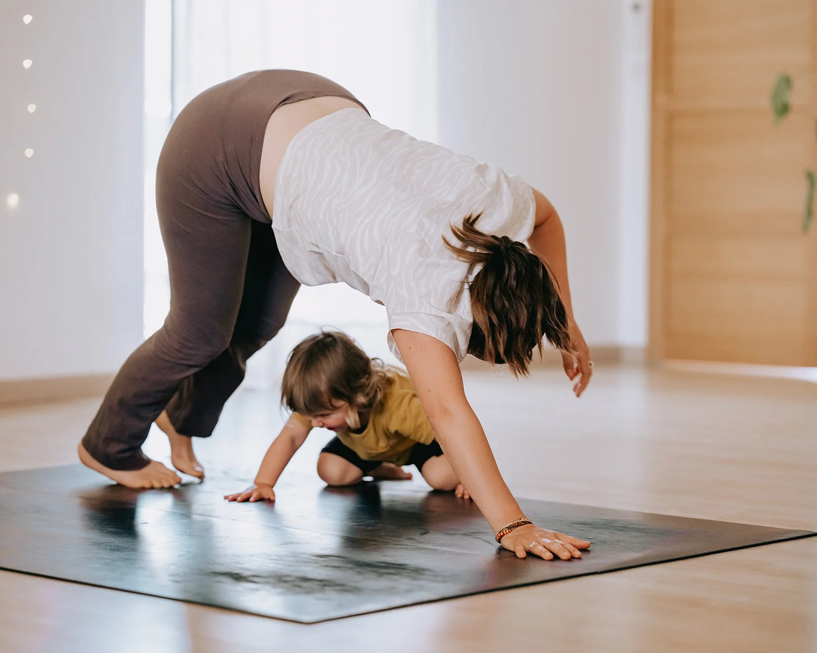 zoewittering-flowenluberon-kidsyoga-2253.jpg