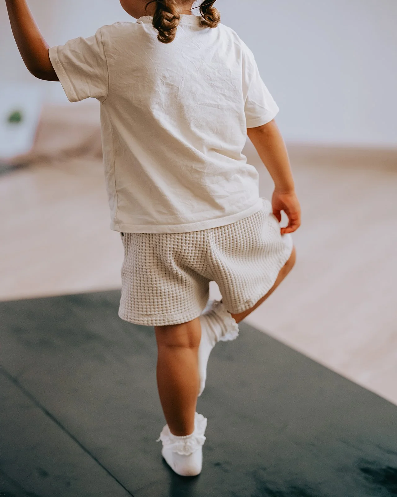 zoewittering-flowenluberon-kidsyoga-2264.jpg