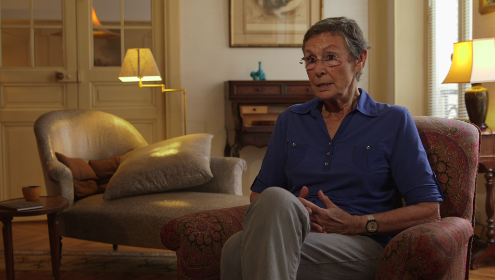 Harnessing the power of the sun, this time on the right side of the frame. Notice how the sunlight affects our subject's shoulders and left arm by creating a thin and subtle stripe of daylight.