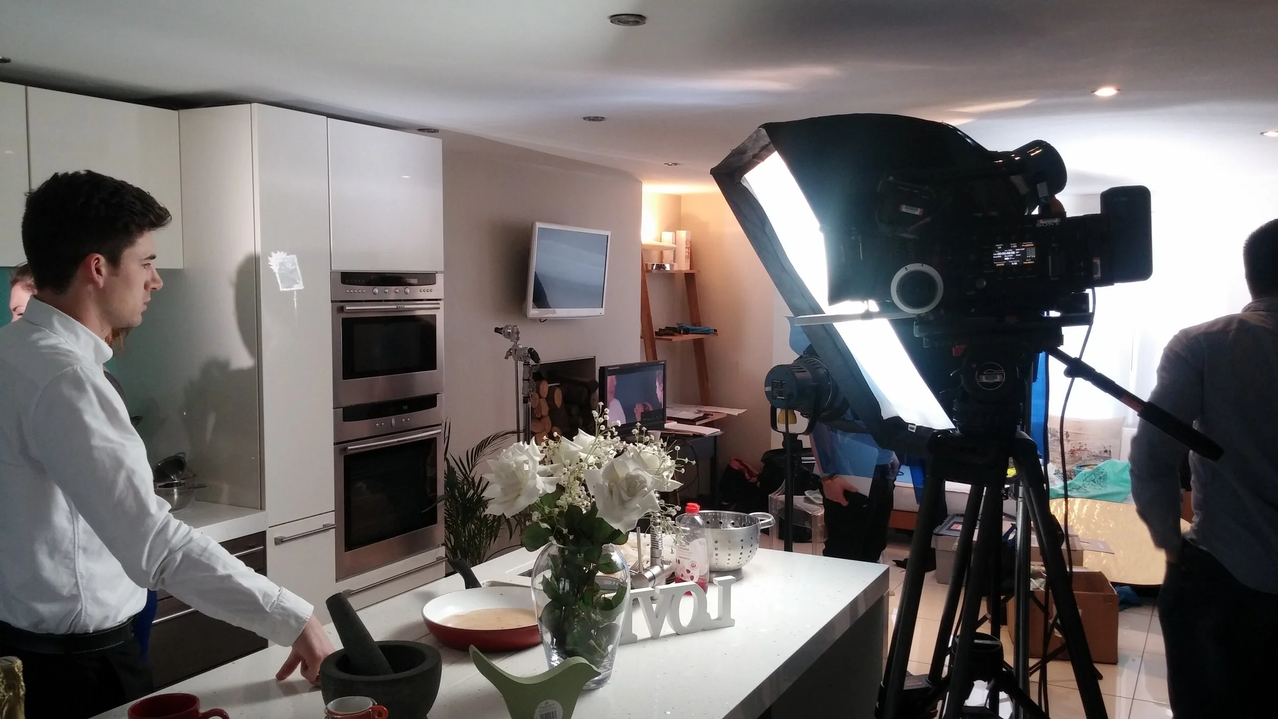 Once the soft box is attached it is easily maneuverable and in this case, filled a good section of the room with light. In a confined space it would be difficult to bounce or diffuse hard light sources (and keep control)