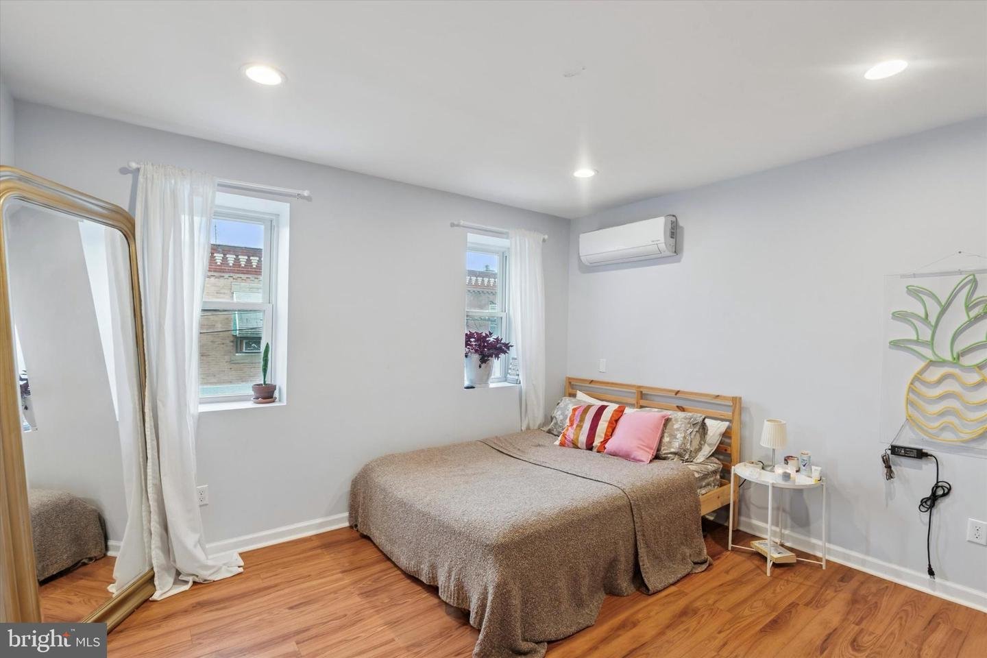 1736 McClellan St, Philadelphia, PA 19145