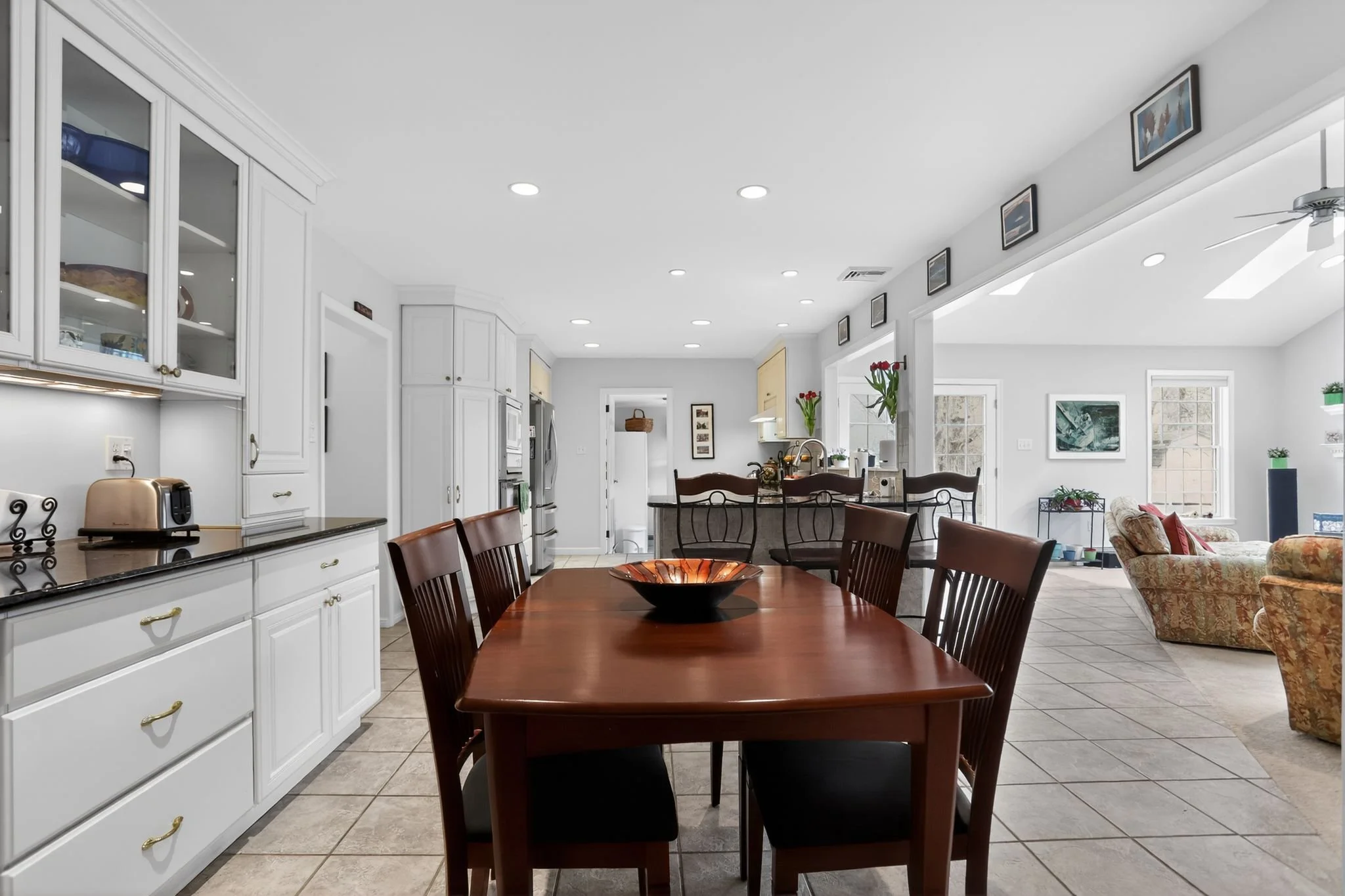 25_908_Judie_Ln_Ambler_PA_19002-Dining_room-IMG_8710.jpg