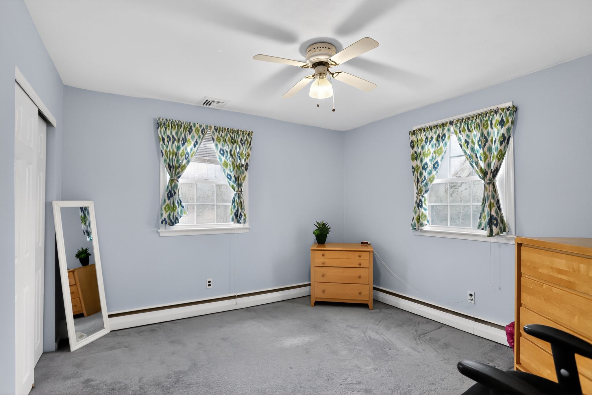 28_908_Judie_Ln_Ambler_PA_19002-Bedroom-IMG_8672.jpg