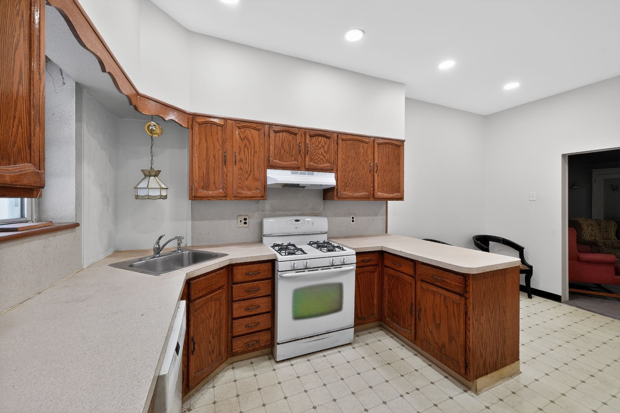 26_1325_E_Montgomery_Ave_Philadelphia_PA_19125-Kitchen-DSC07141.jpg
