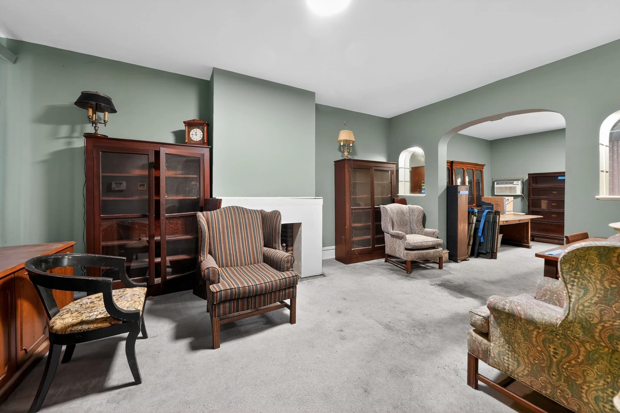 12_1325_E_Montgomery_Ave_Philadelphia_PA_19125-Living_room-DSC07134.jpg