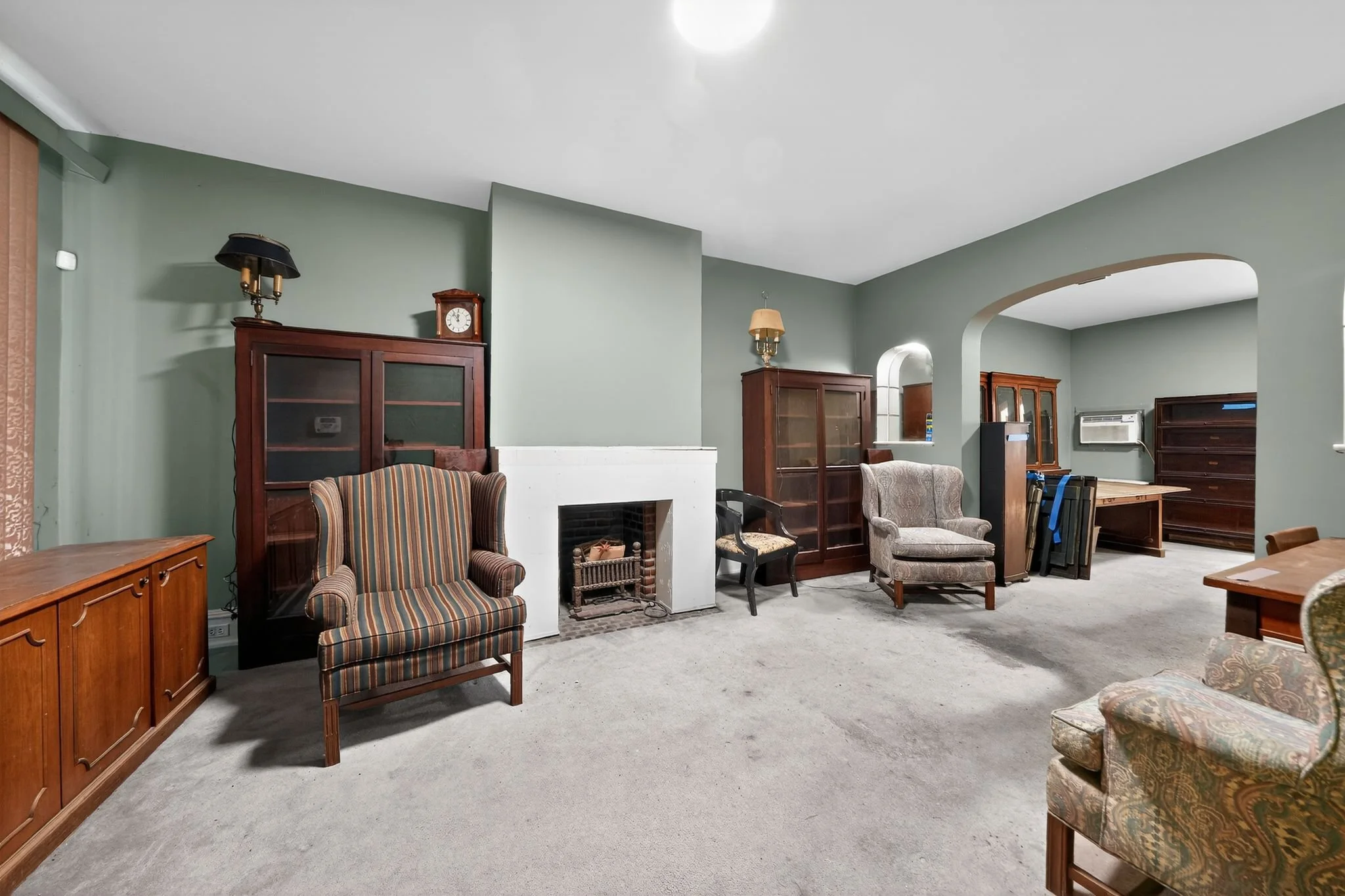 13_1325_E_Montgomery_Ave_Philadelphia_PA_19125-Living_room-DSC07151.jpg