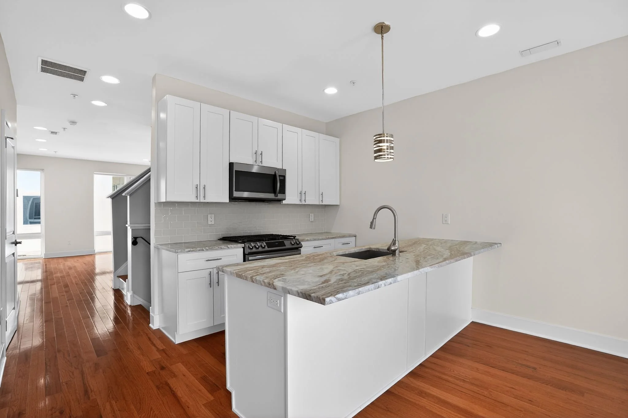 15_2822_Livingston_St_Philadelphia_PA_19134-Kitchen-CR107114.jpg