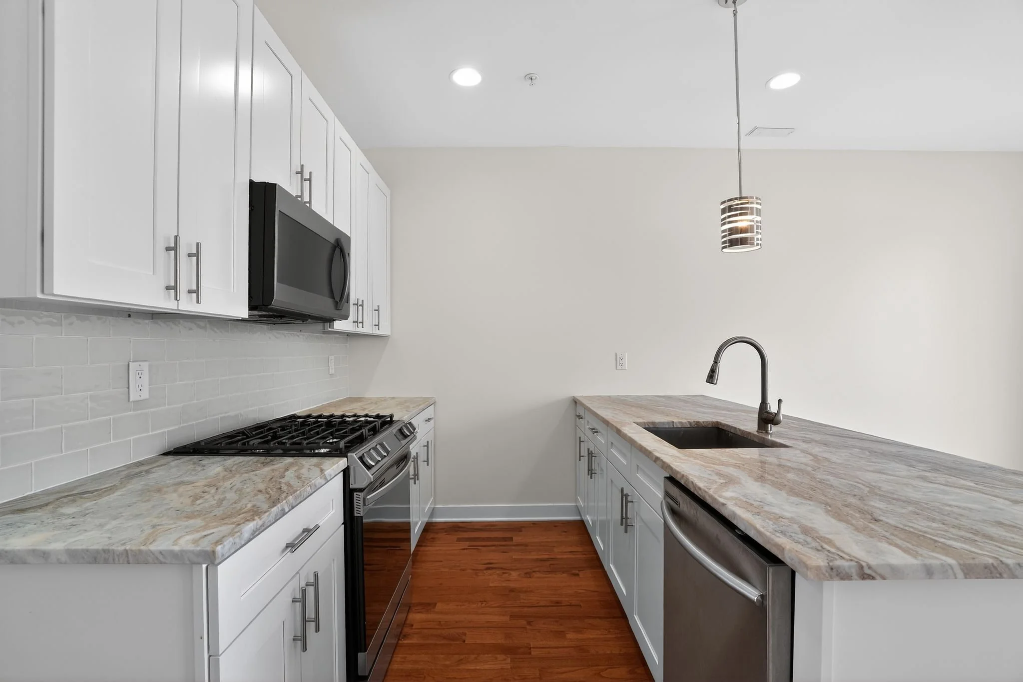 16_2822_Livingston_St_Philadelphia_PA_19134-Kitchen-CR107115.jpg
