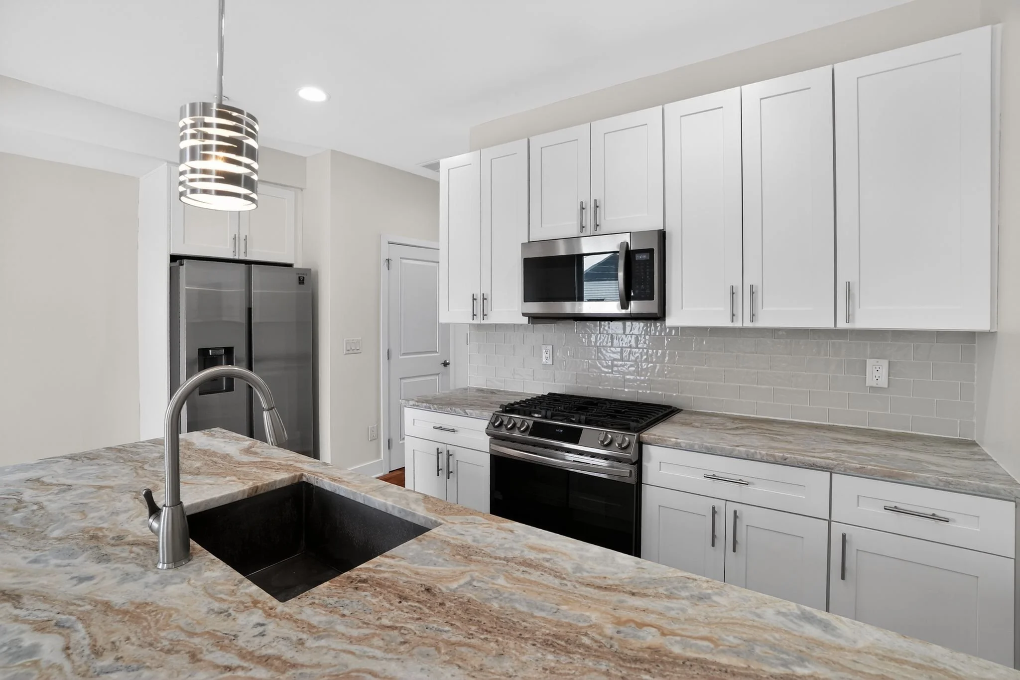 19_2822_Livingston_St_Philadelphia_PA_19134-Kitchen-CR107117.jpg