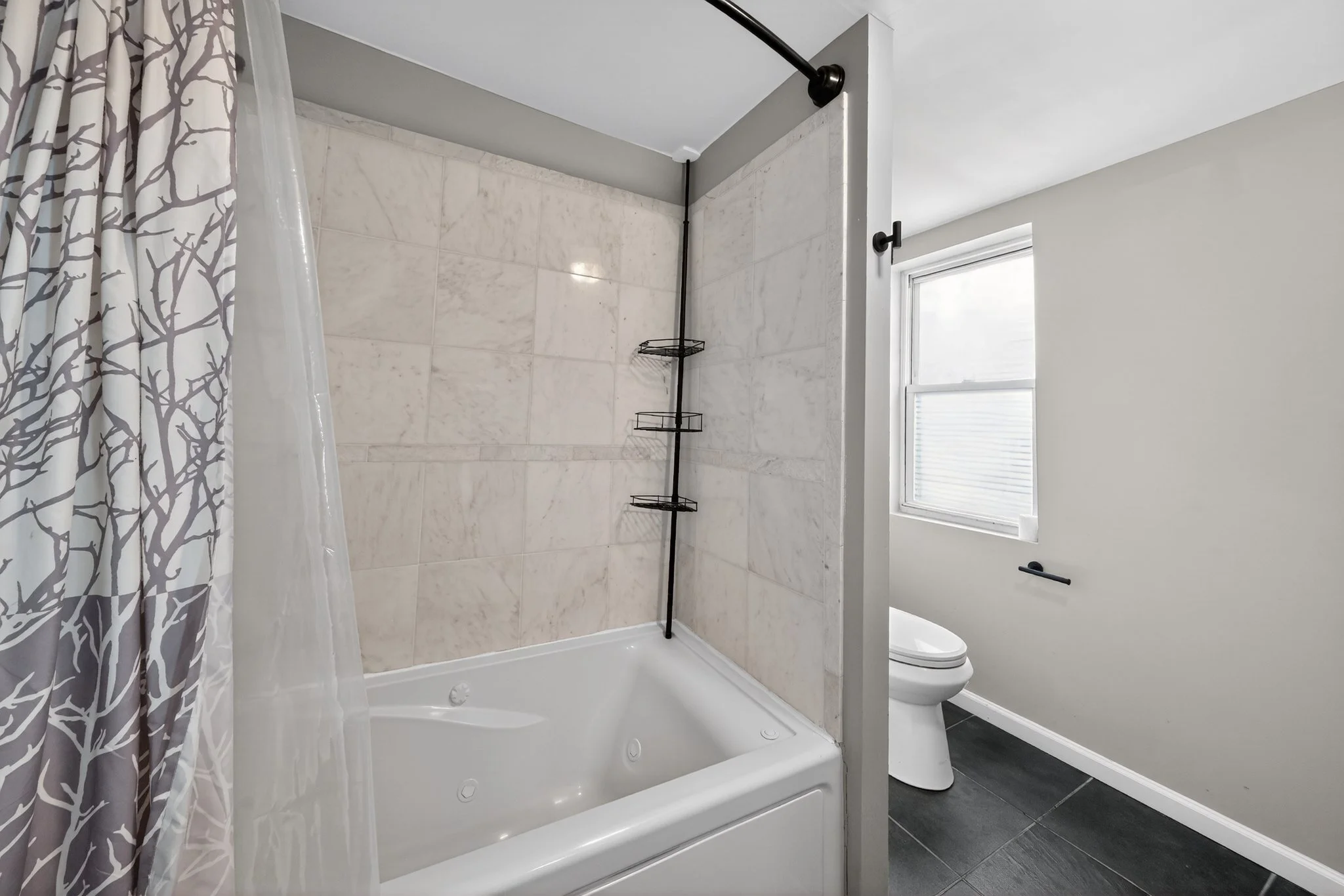 30_2448_Amber_St-Bathroom-7586.jpg