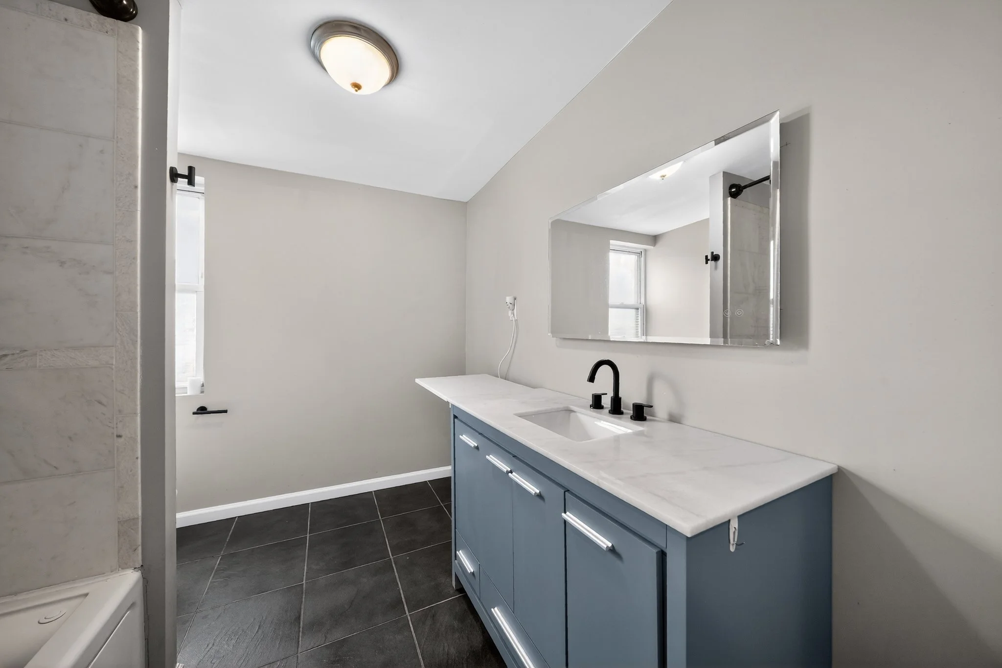 34_2448_Amber_St-Bathroom-7585.jpg