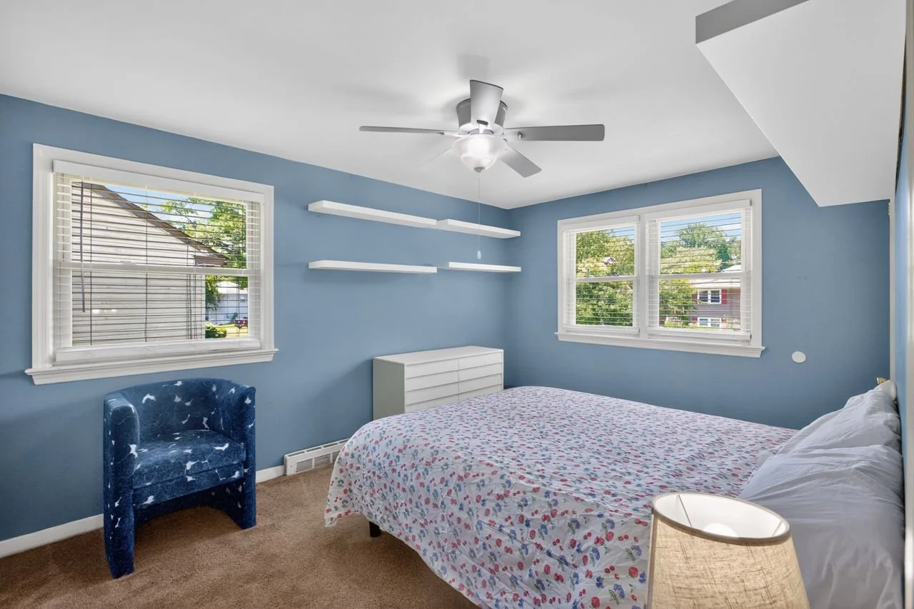 20_103_Kenwood_Dr-Bedroom-0071.jpg