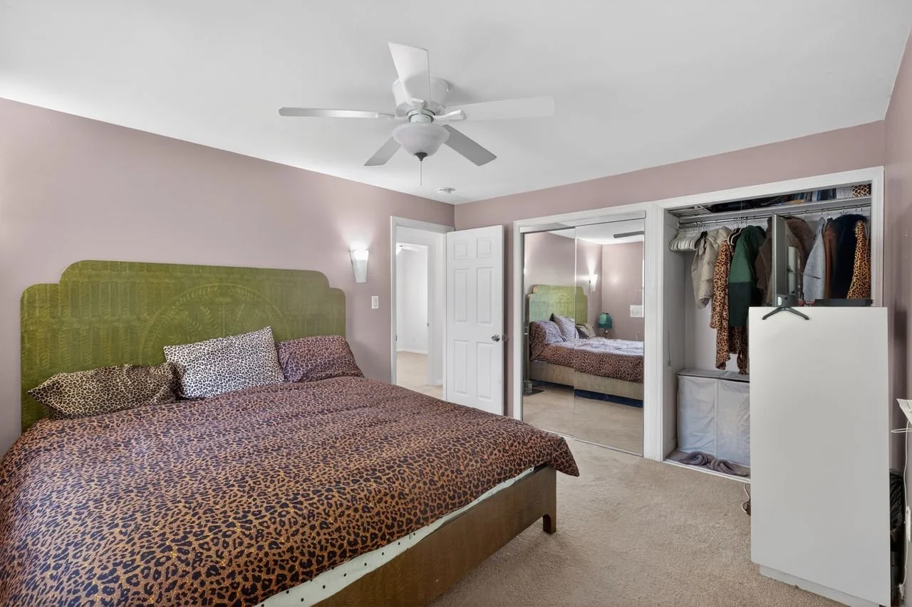 24_103_Kenwood_Dr-Bedroom-0069.jpg