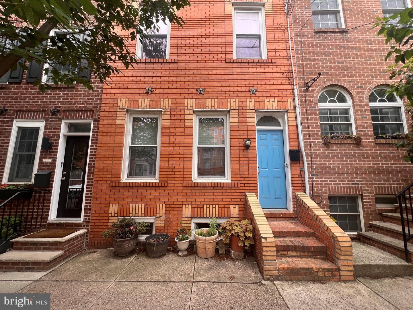 922 Ellsworth St.           Philadelphia PA 19147