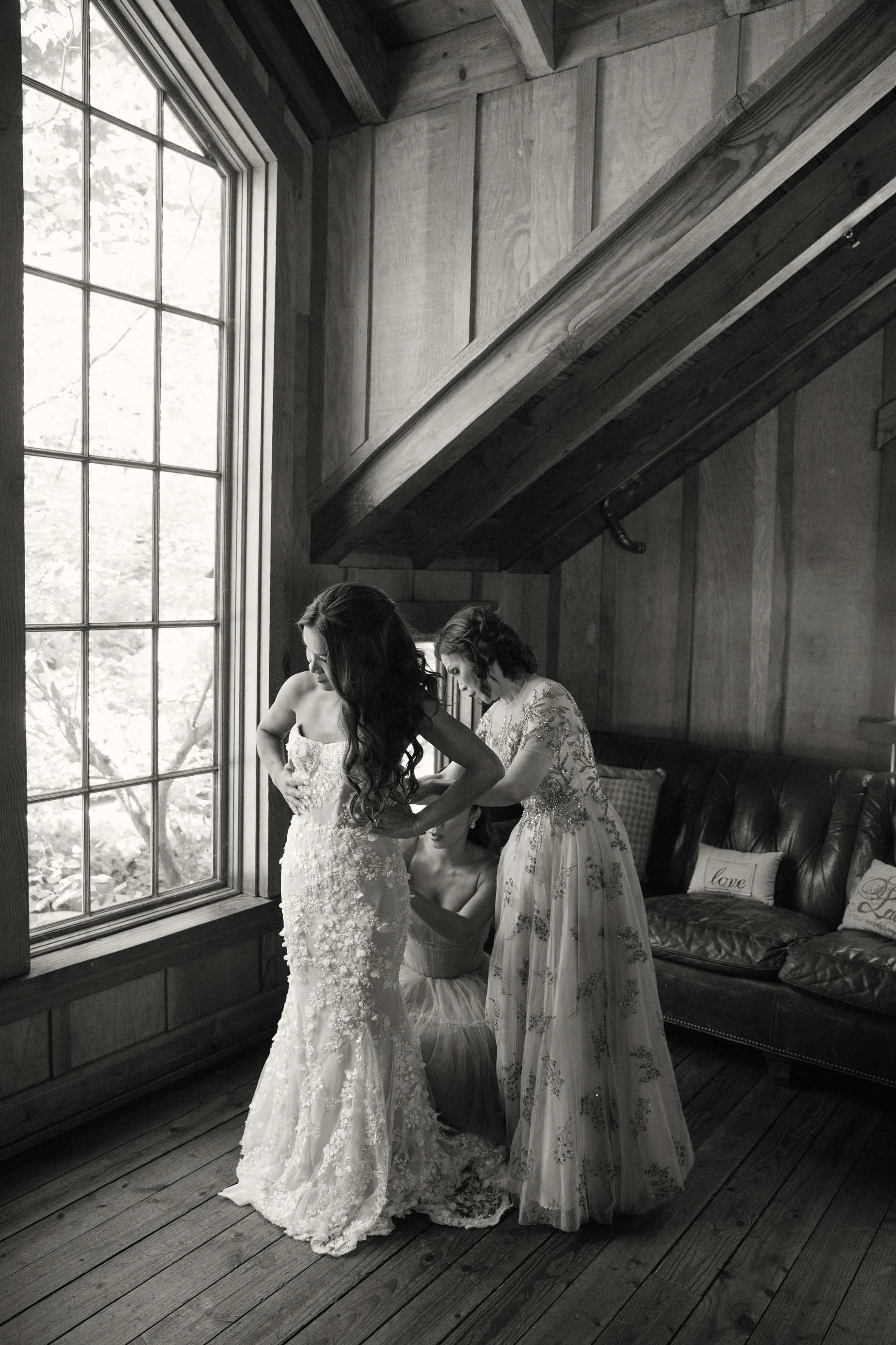 Nestldown Weddings - Sandra Michelle Artistry Makeup and Hair Design Wedding Day 2 (1).jpg