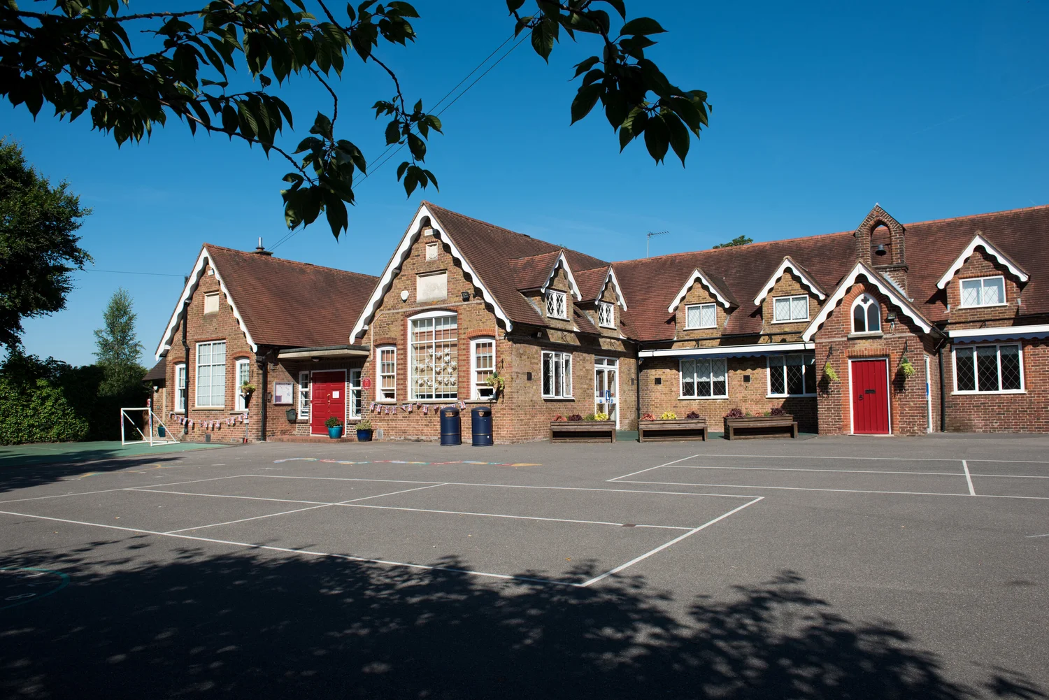 St Giles' C of E Infant School — St Giles' & St Ashtead