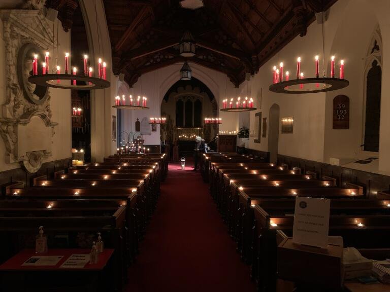 St Giles candlelit.jpg