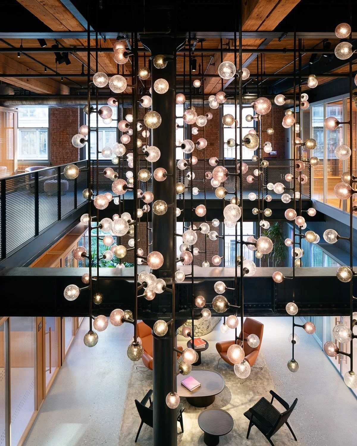 HELIX CUSTOM VERTICAL CLUSTER
by @lumifer_by_javierrobles 
a16z  Headquarters, SoHo, NYC 
Architecture by @lyncheisingerdesign 
Photos by @amybarkowphoto