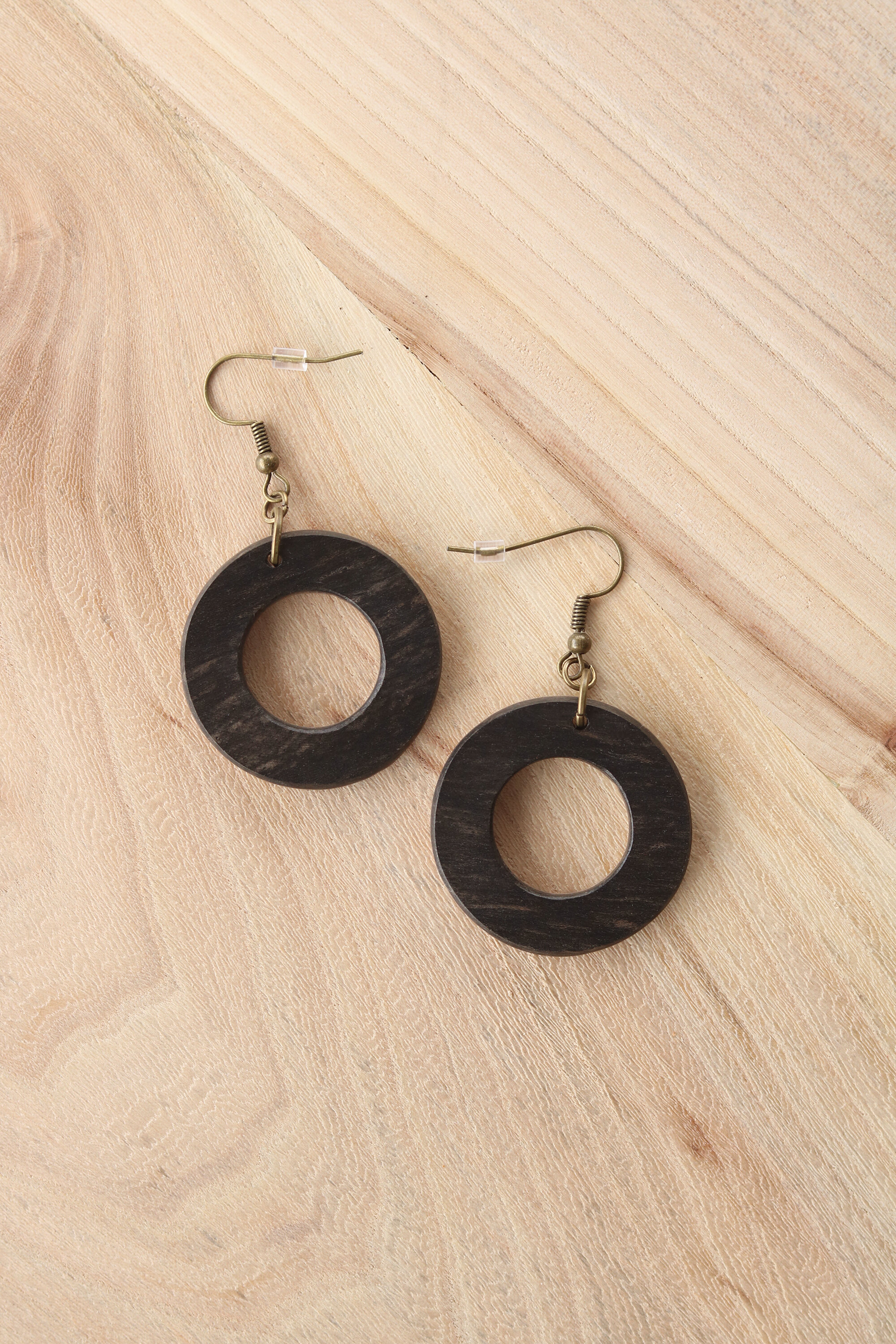 HOLLOW_BOLD_CIRCLES_EBONY.jpg