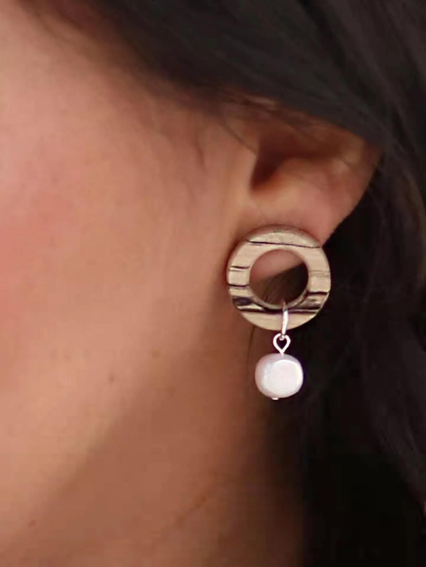 Rare Olive aspires to offer style that is as individual as you. Jewellery made by hand, with interesting one-off grain patterns. Highlighting the beauty that already exists in nature. 

We invite you to come shop our newest collections this spring. F