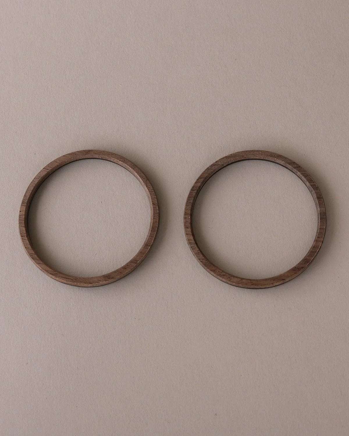 ThinLarge_EBONY10.jpg