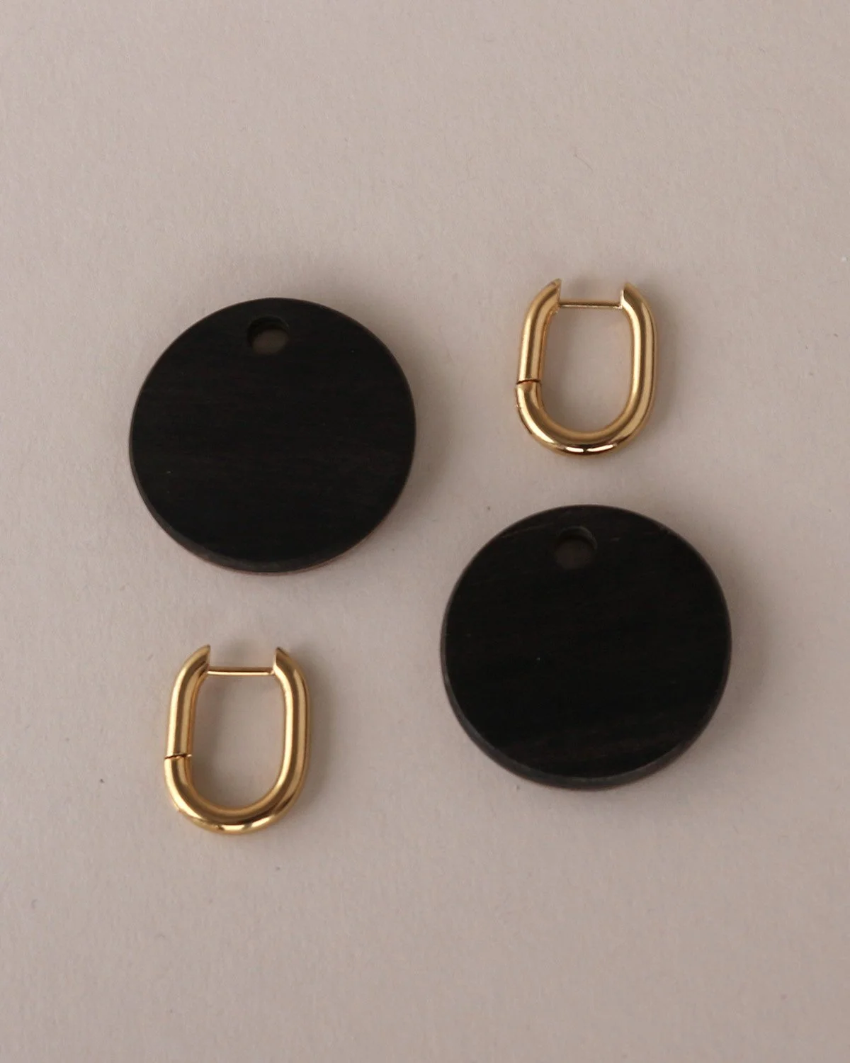 SolidCirclesMedium_EBONY7.jpg