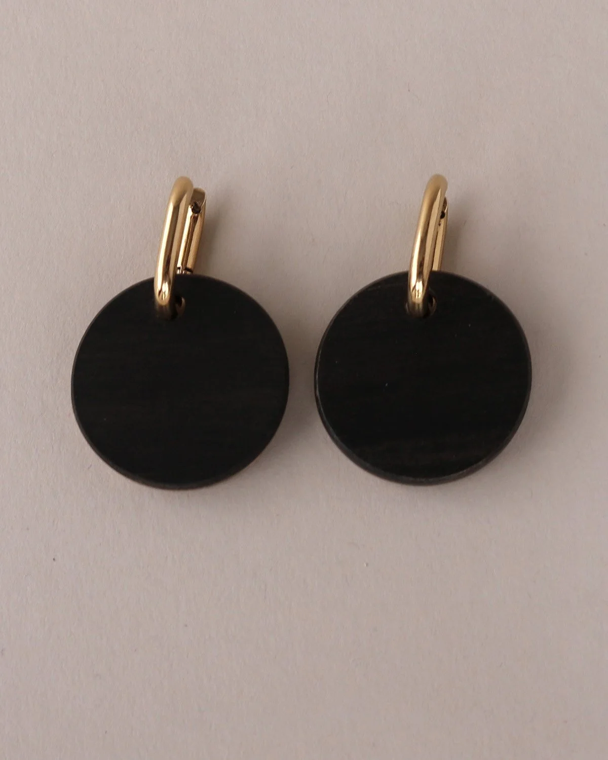 SolidCirclesMedium_EBONY1.jpg