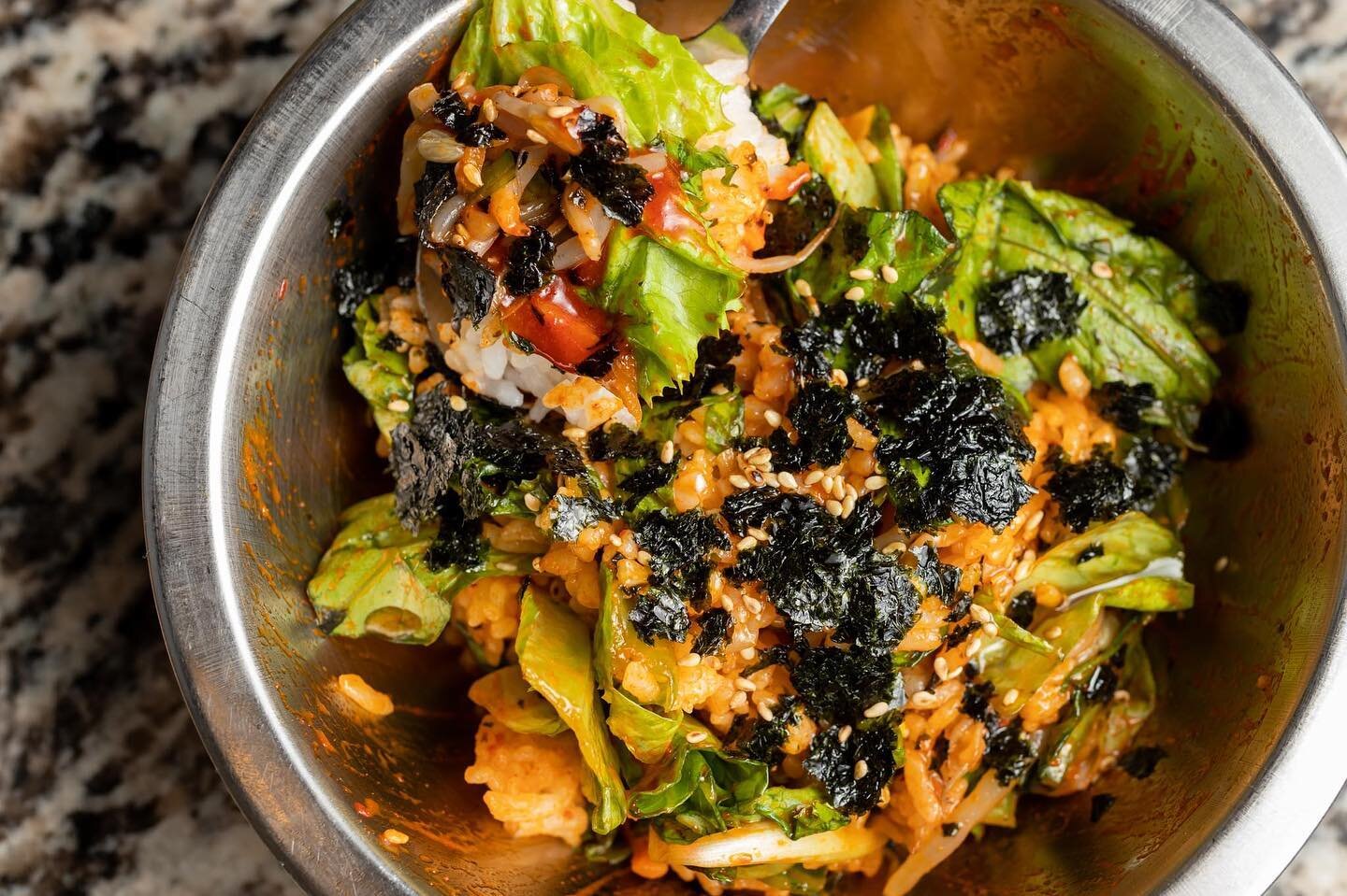 Don&rsquo;t let someone else&rsquo;s good times at @letsmeatkbbq make you jealous. You can create your special blend of memories here too! 🥗😋
.
#koreanbbq #allyoucaneat #letsmeat #letsmeatkbbq #charlottenc #southendclt #clt #cltnc #clteats #cltfood