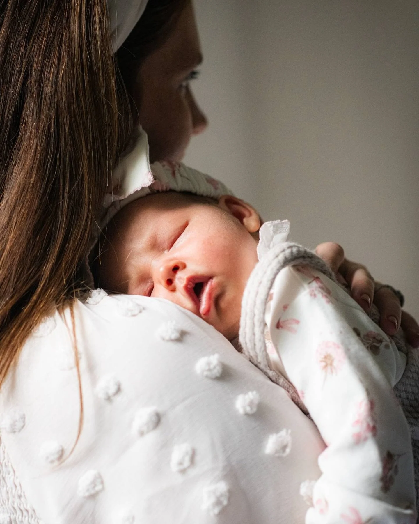 The beautiful little Maggie Elizabeth for your weekly dose of baby fever 🥹🫶🏼

Just because you missed the two week window after birth to book your newborn session doesn&rsquo;t mean it&rsquo;s too late to capture their sweetness! We did these when