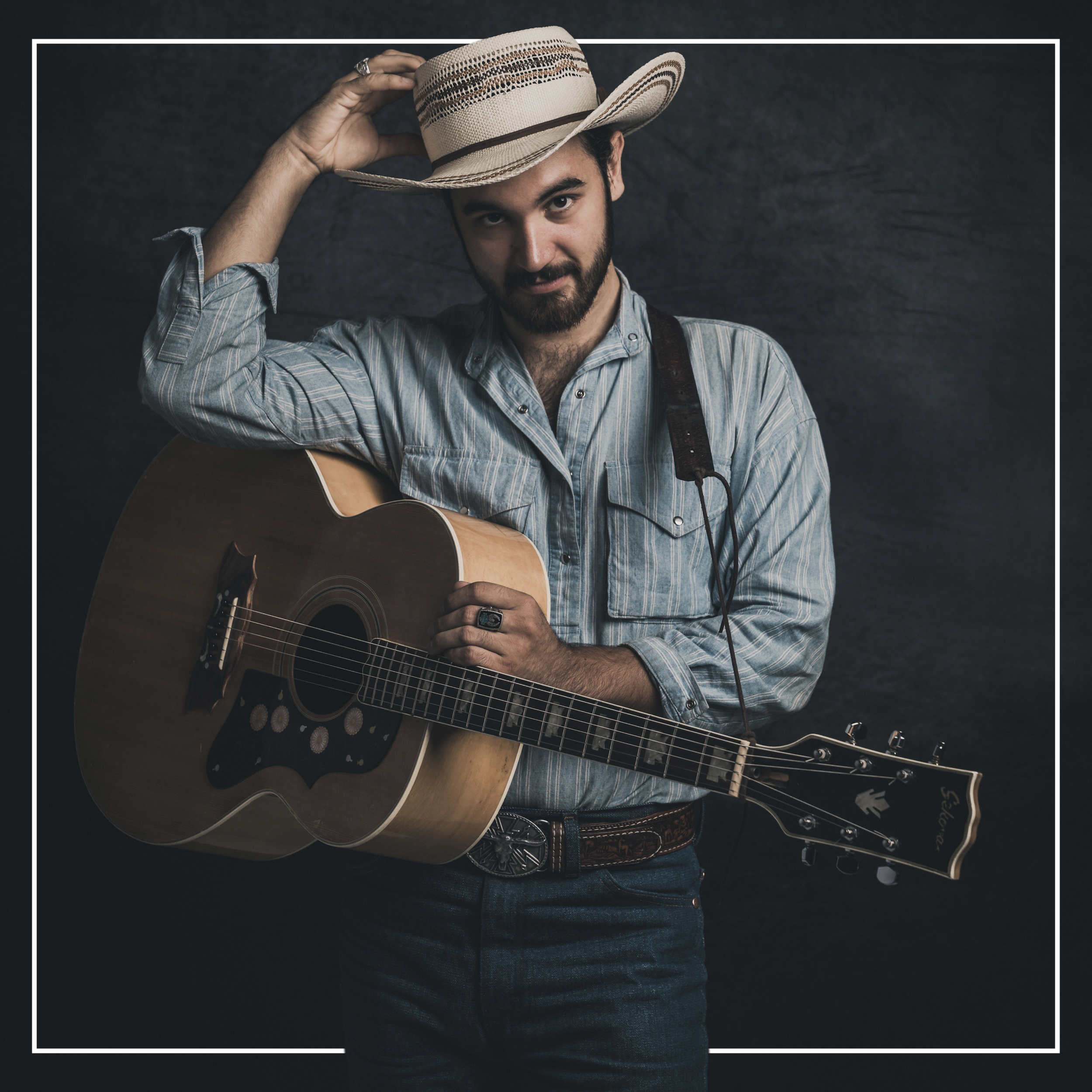 Sterling Drake releases debut single “Living Alone”