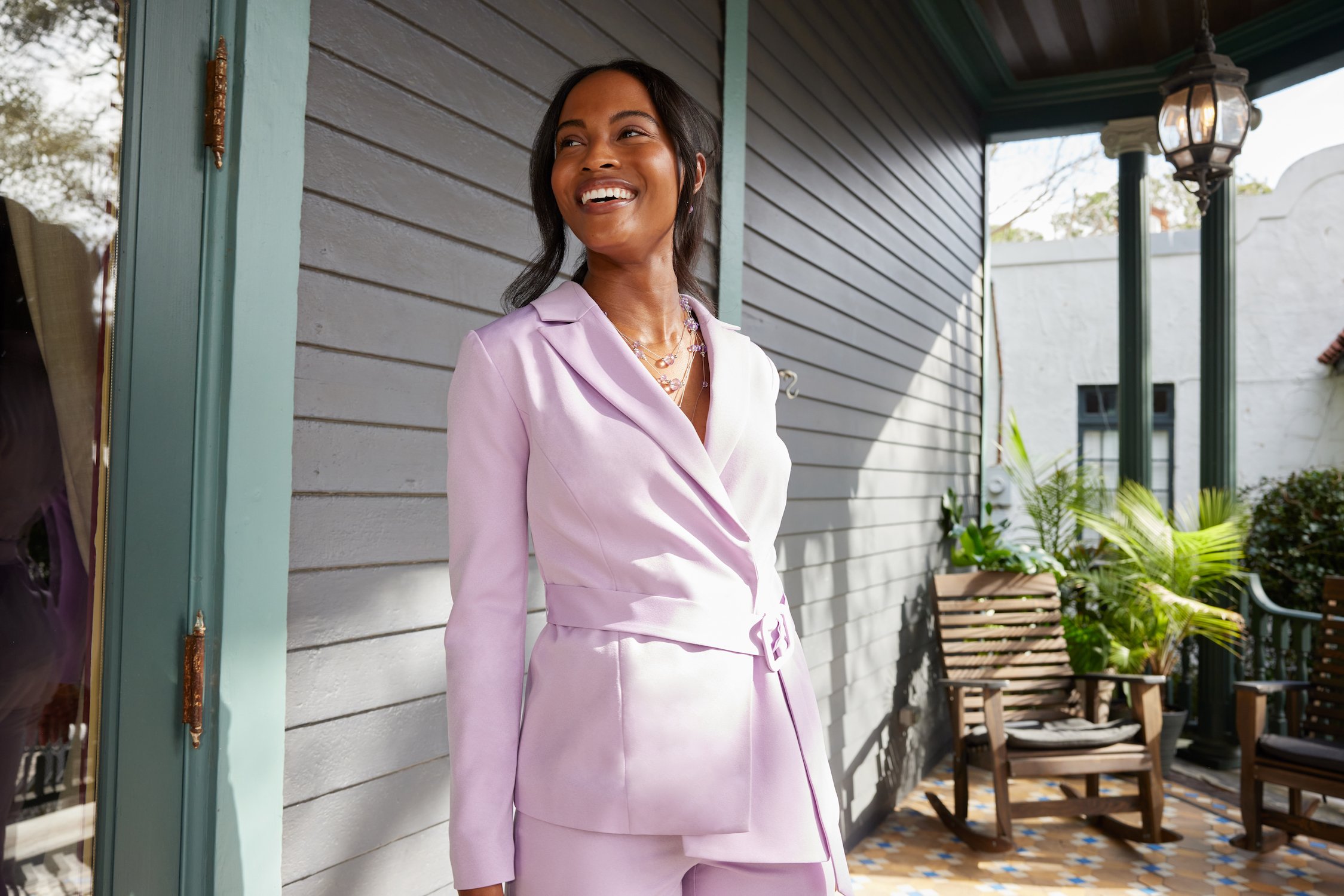 KGSP23_LOC_WMNS_SUIT_2_0116_ON.jpg