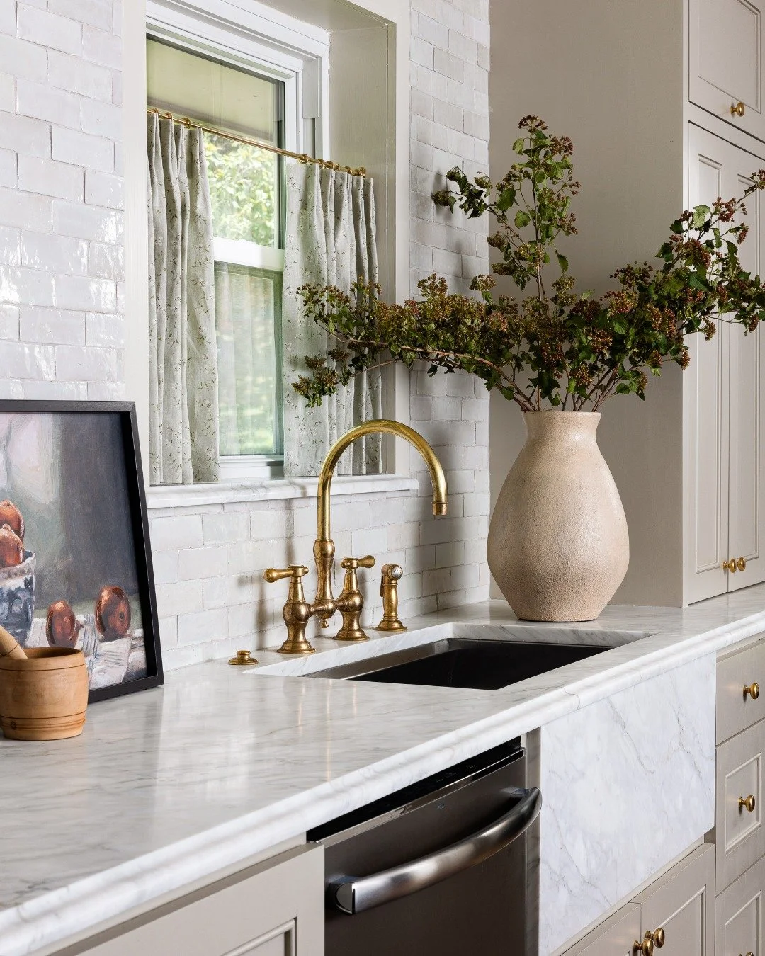 Good design lives in the details. ✨
When materials are chosen with intention, even the most functional spaces feel layered, grounded, and beautifully lived in.

. . .

#ledgerandladder #interiordesignstudio #interiordesigner #dallasinteriordesigner #