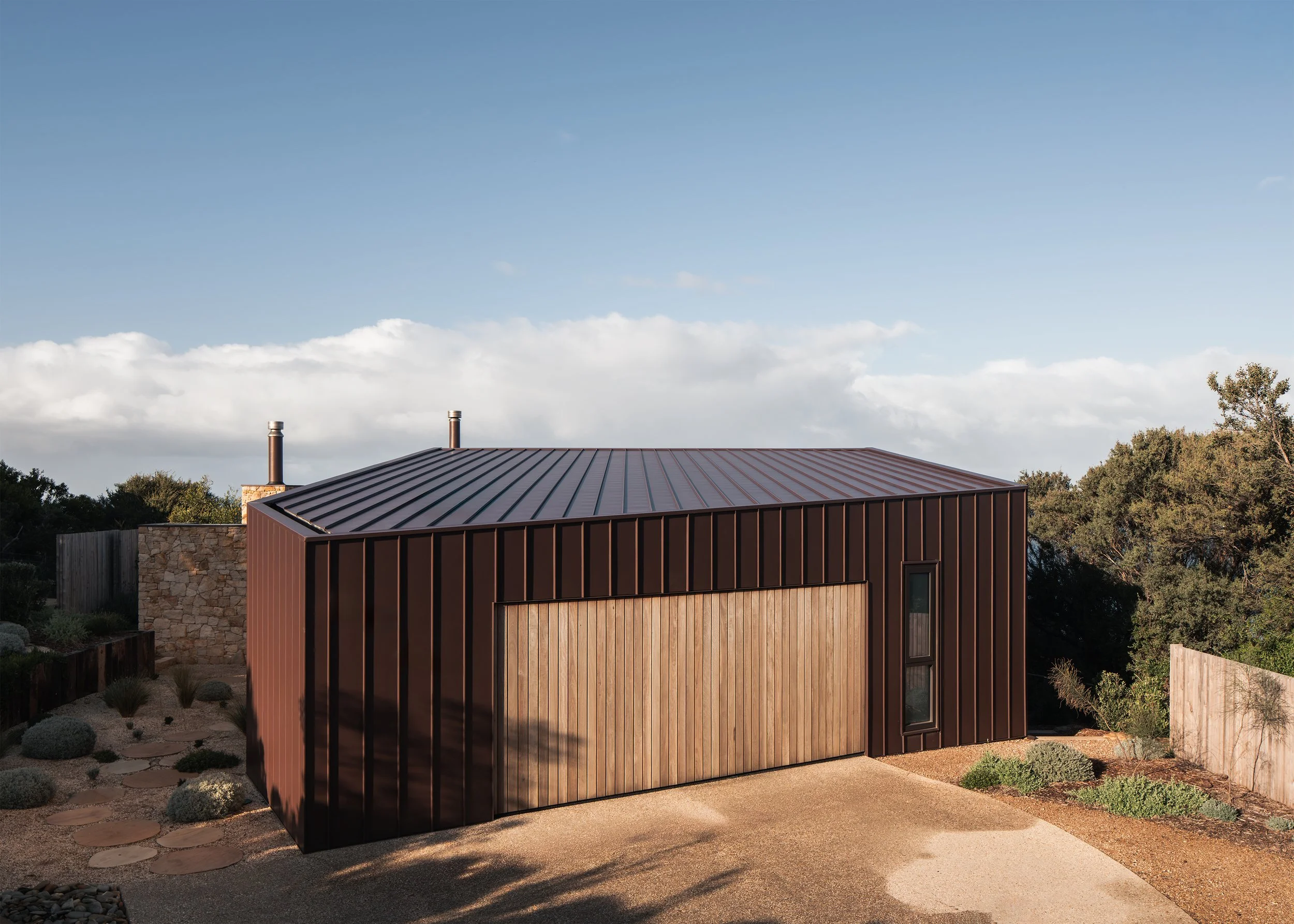 UniCote Lux Corten Red metal cladding – coastal house design – Fairhaven Victoria Australia – Fairhaven by LTD Architectural Design Studio and DOOD Studio – Simple Dwelling